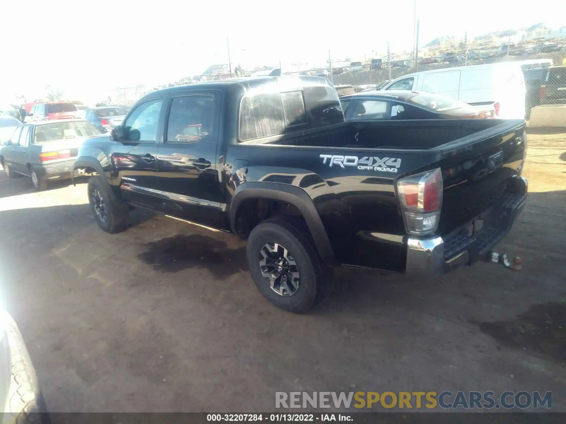 3 Photograph of a damaged car 3TMCZ5AN7LM328298 TOYOTA TACOMA 4WD 2020