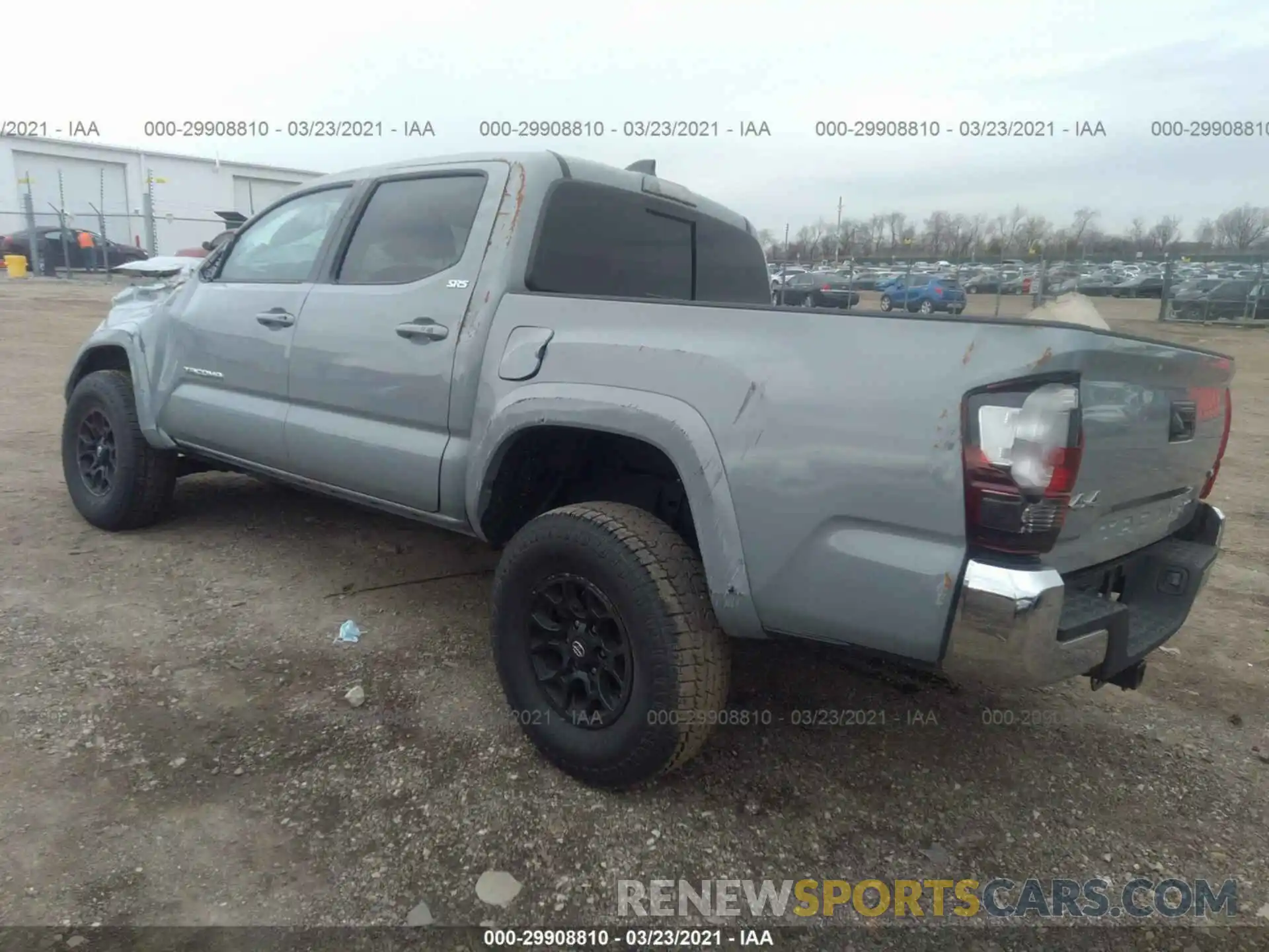 3 Фотография поврежденного автомобиля 3TMCZ5AN7LM332223 TOYOTA TACOMA 4WD 2020