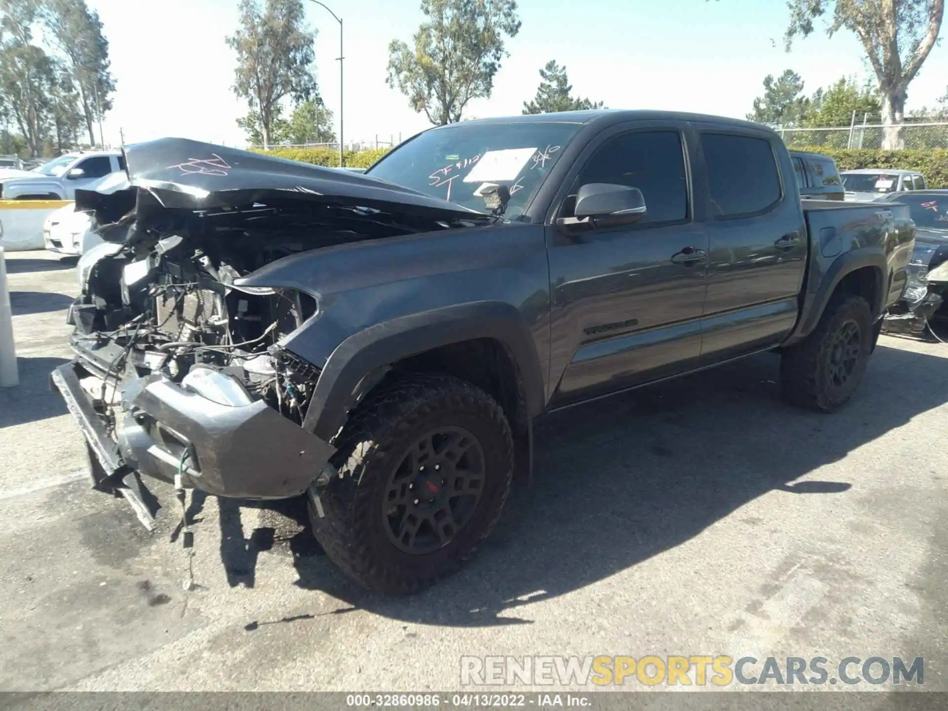 2 Photograph of a damaged car 3TMCZ5AN7LM335316 TOYOTA TACOMA 4WD 2020