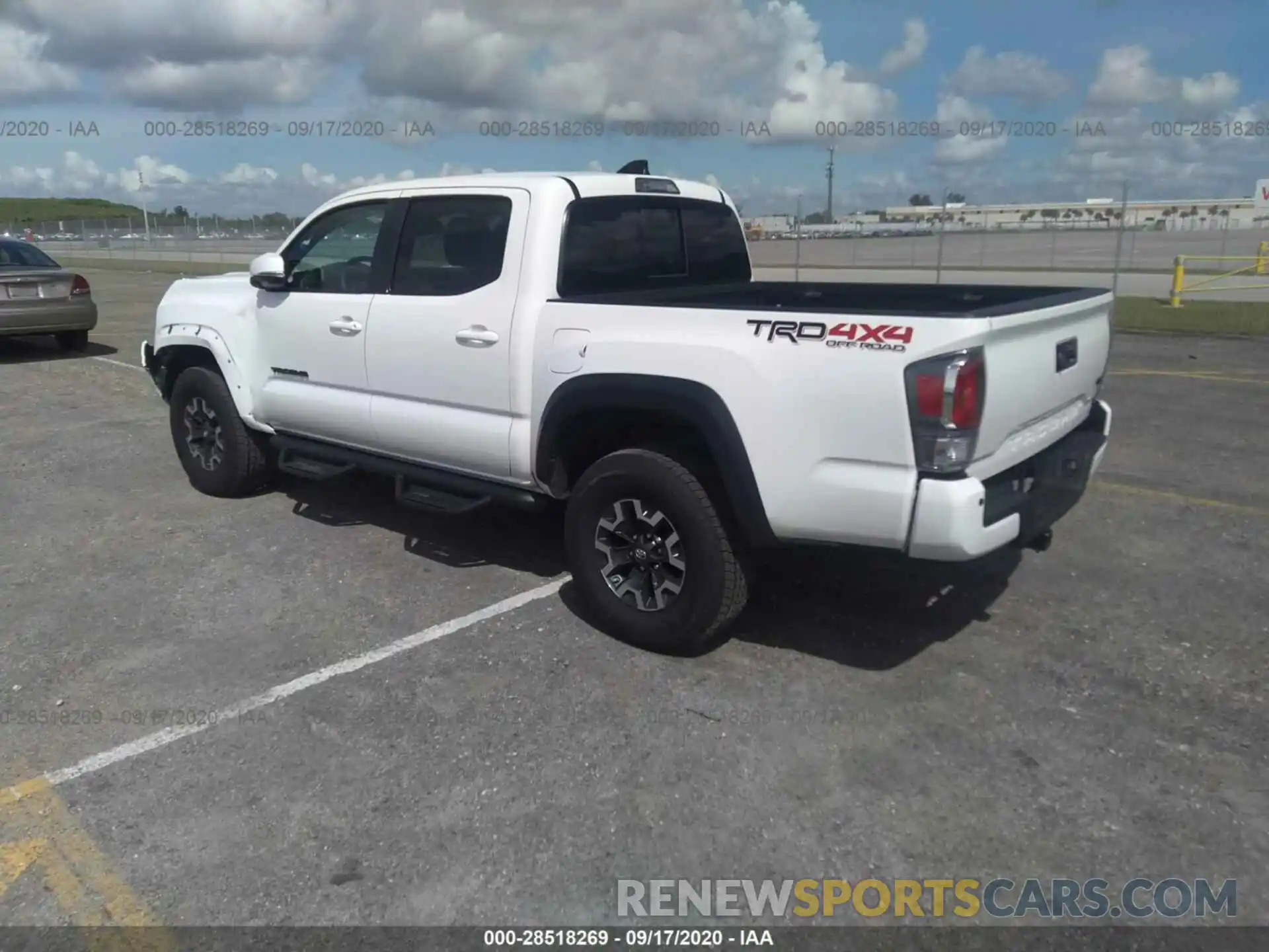 3 Photograph of a damaged car 3TMCZ5AN7LM342752 TOYOTA TACOMA 4WD 2020