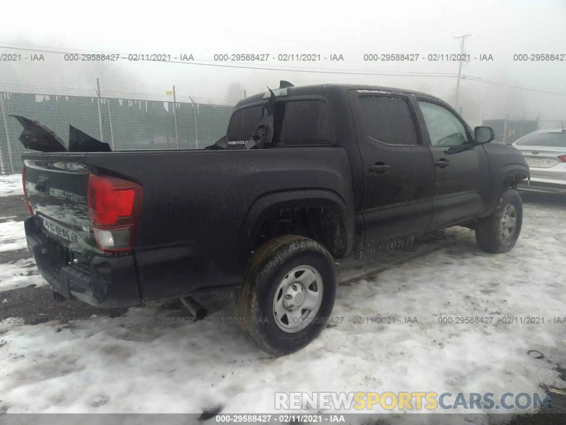 4 Photograph of a damaged car 3TMCZ5AN7LM350561 TOYOTA TACOMA 4WD 2020