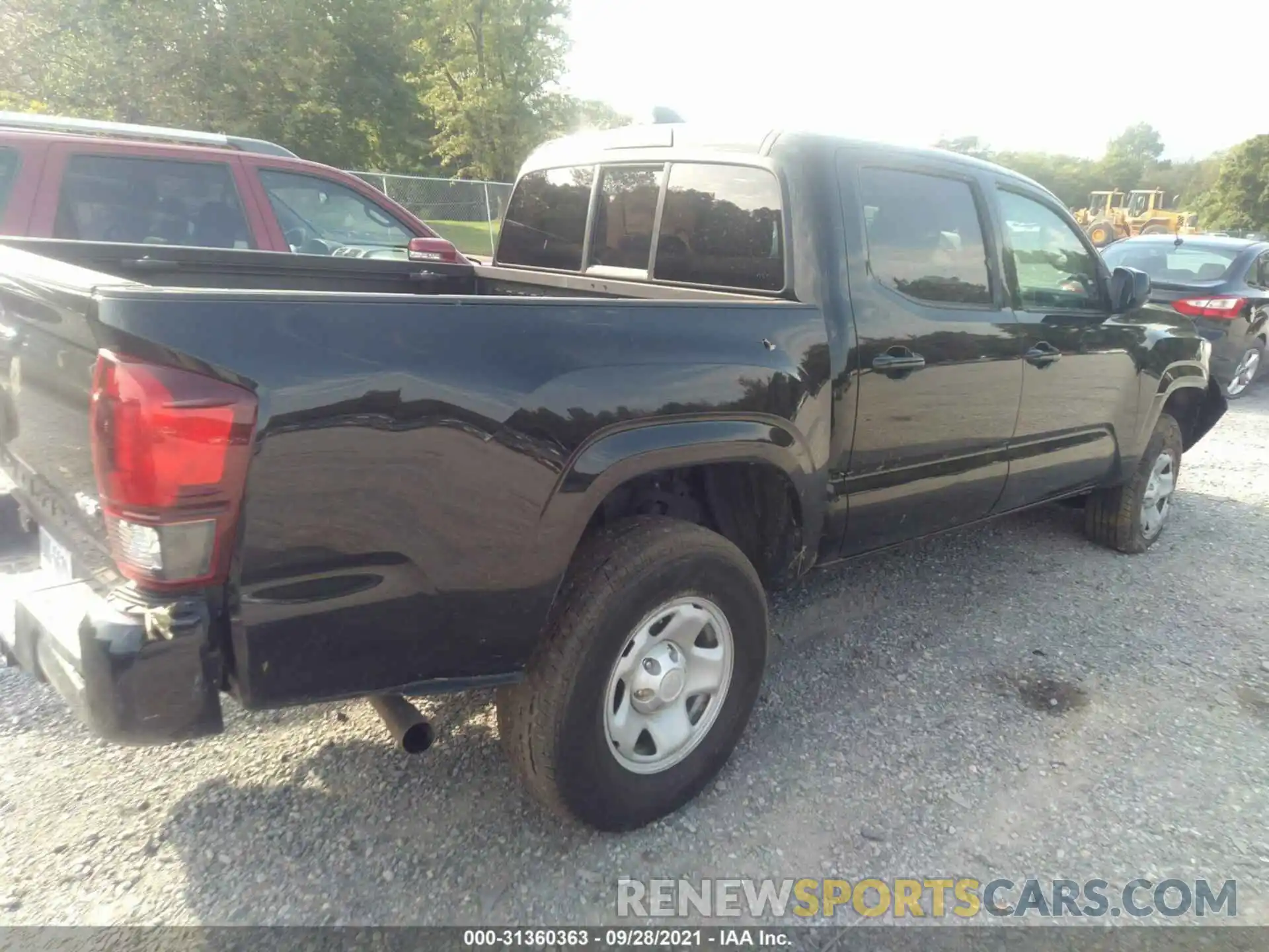 4 Photograph of a damaged car 3TMCZ5AN7LM358515 TOYOTA TACOMA 4WD 2020