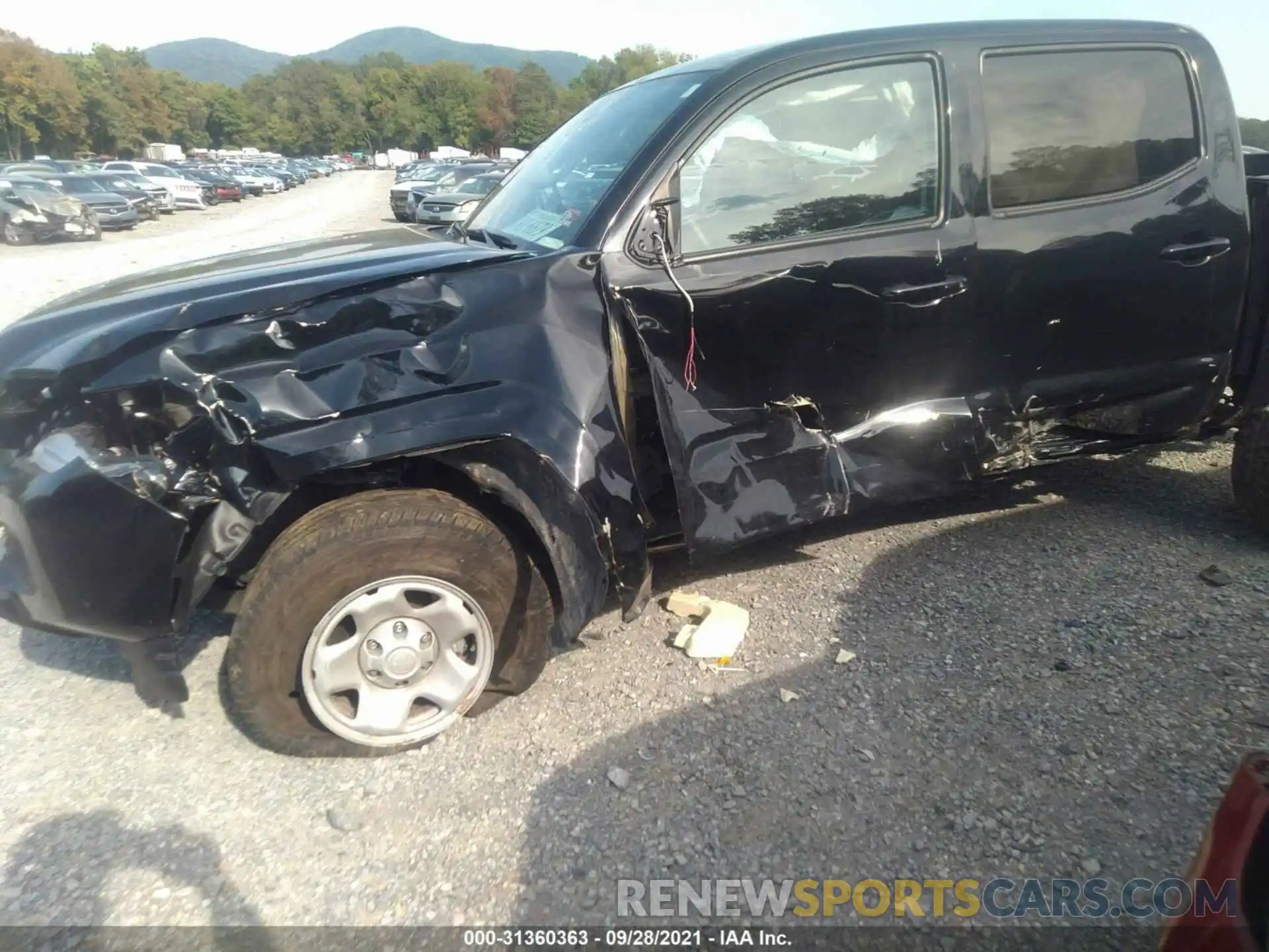 6 Photograph of a damaged car 3TMCZ5AN7LM358515 TOYOTA TACOMA 4WD 2020