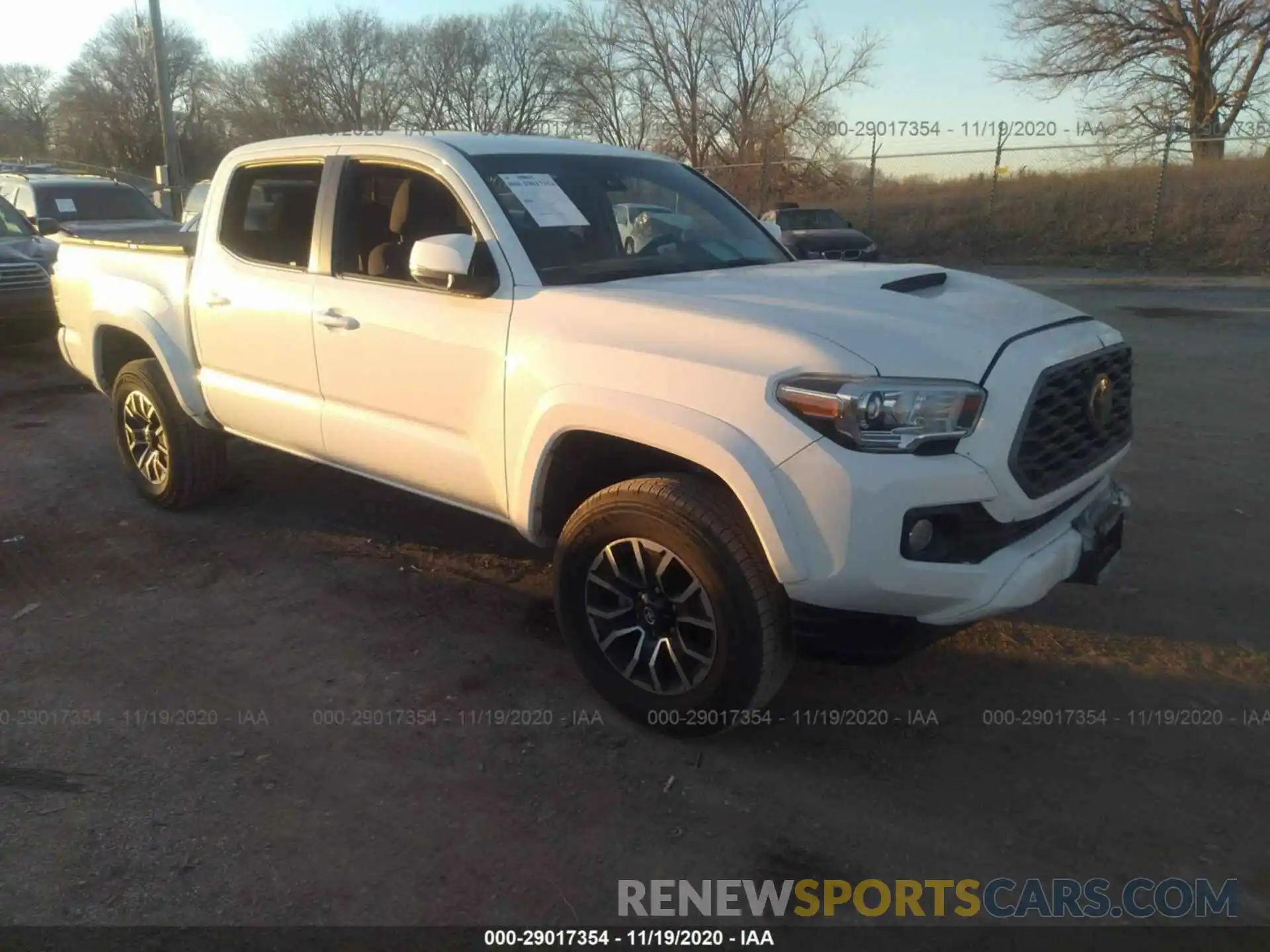 1 Photograph of a damaged car 3TMCZ5AN7LM363164 TOYOTA TACOMA 4WD 2020