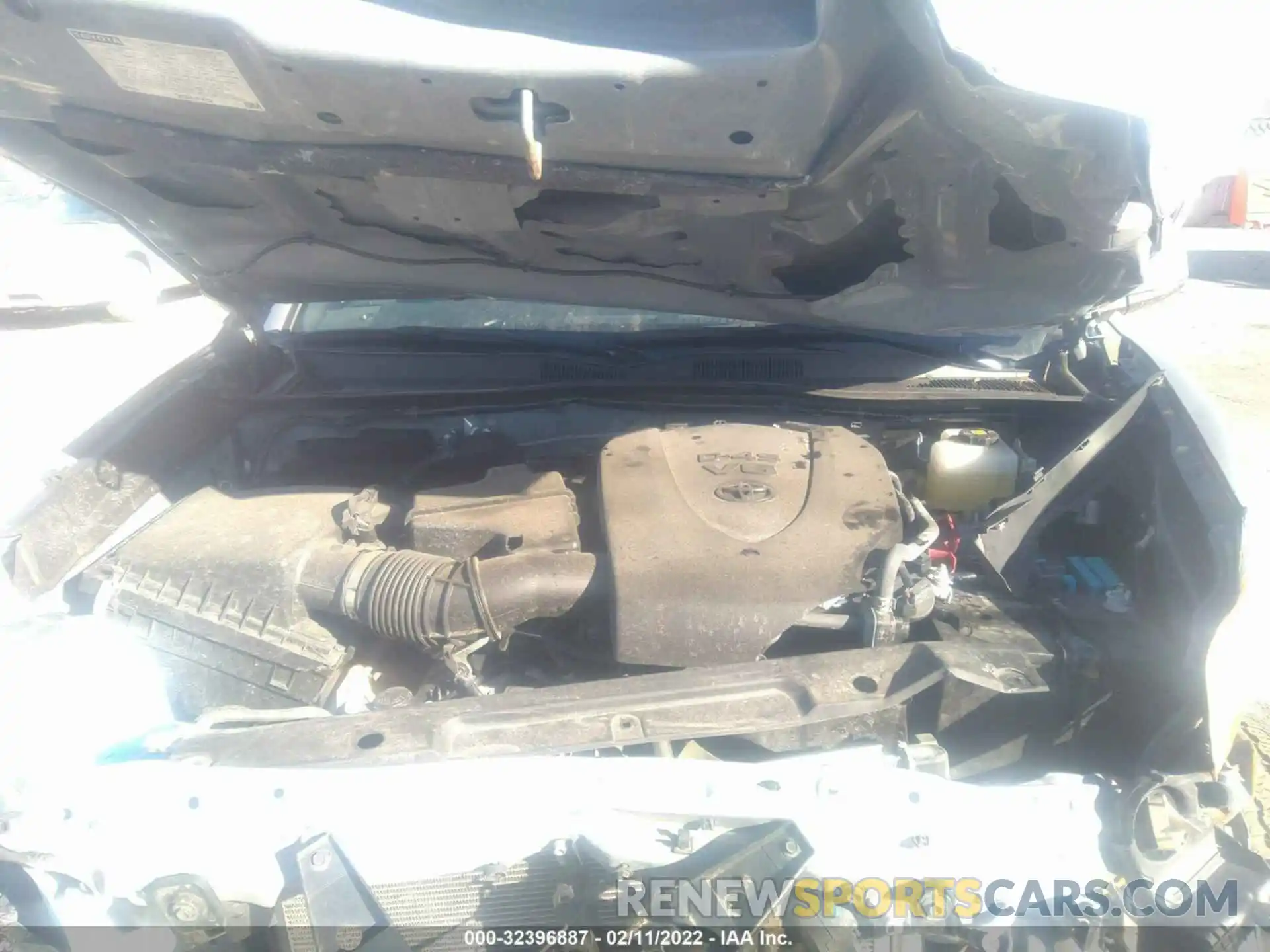 10 Photograph of a damaged car 3TMCZ5AN7LM367117 TOYOTA TACOMA 4WD 2020