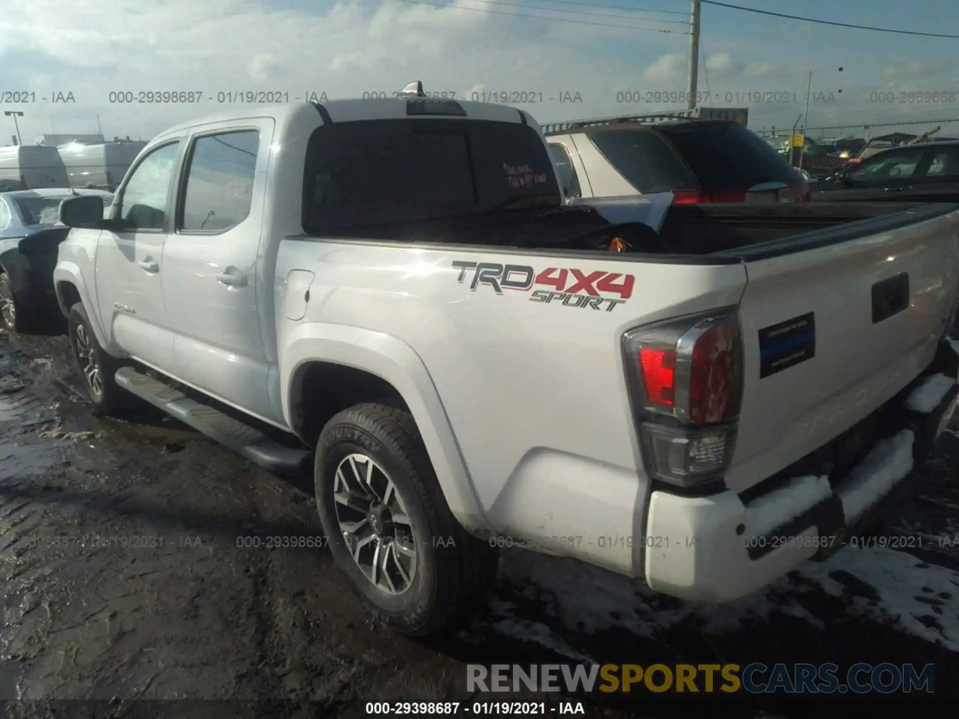 3 Photograph of a damaged car 3TMCZ5AN8LM288569 TOYOTA TACOMA 4WD 2020