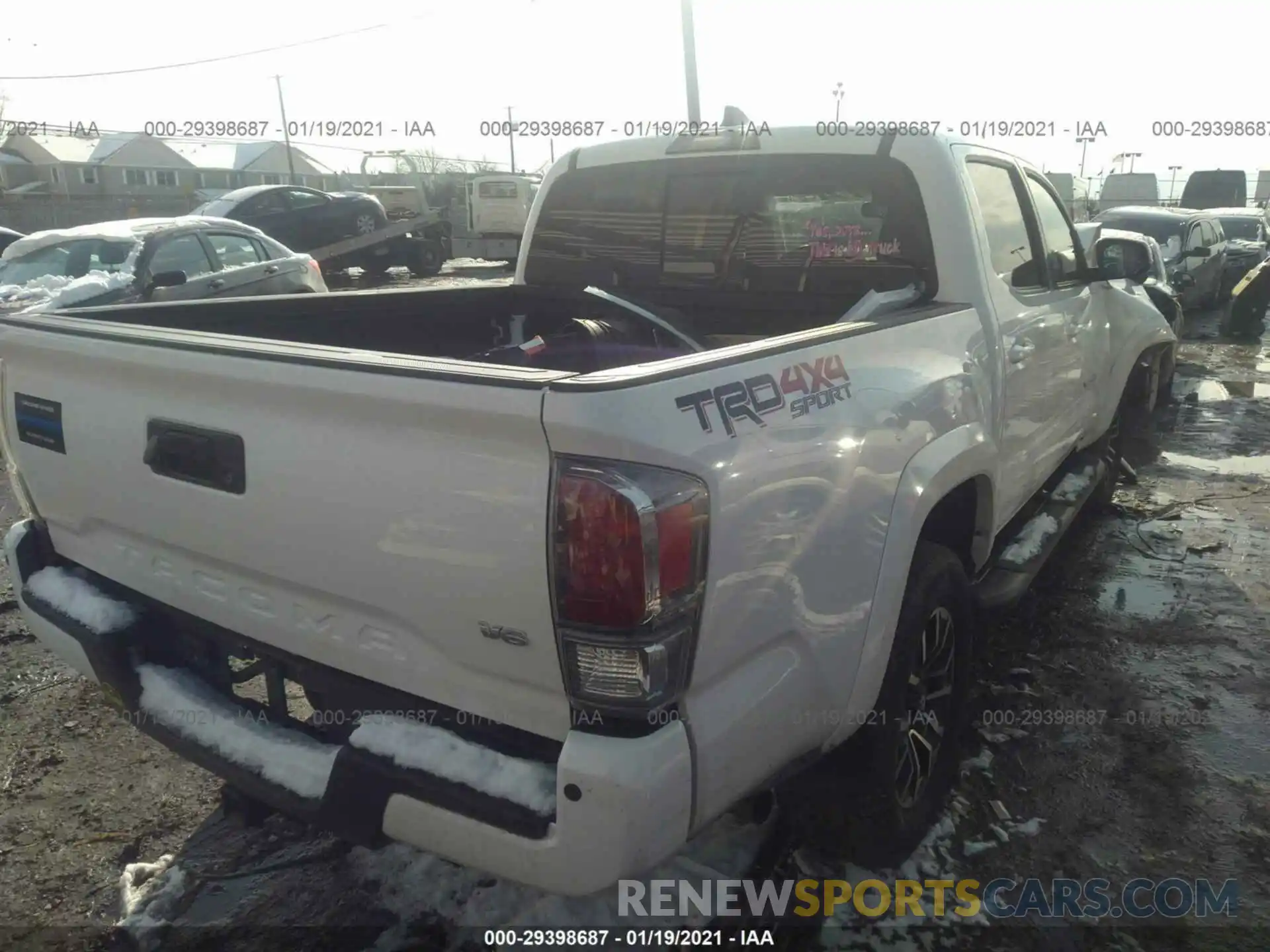 4 Photograph of a damaged car 3TMCZ5AN8LM288569 TOYOTA TACOMA 4WD 2020