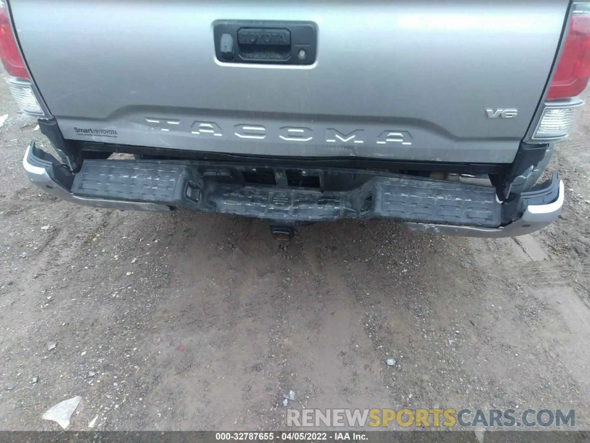 6 Photograph of a damaged car 3TMCZ5AN8LM295604 TOYOTA TACOMA 4WD 2020