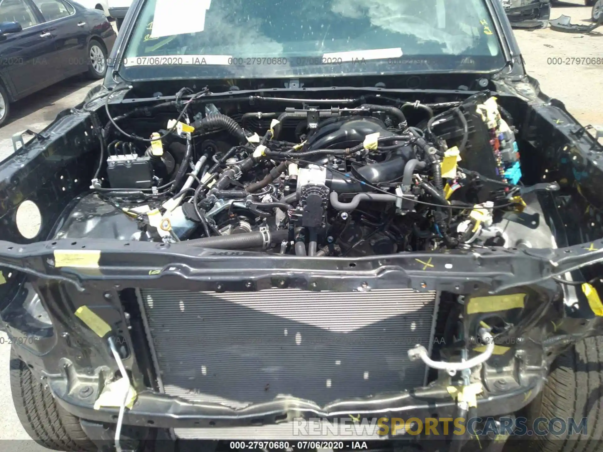 10 Photograph of a damaged car 3TMCZ5AN8LM300039 TOYOTA TACOMA 4WD 2020