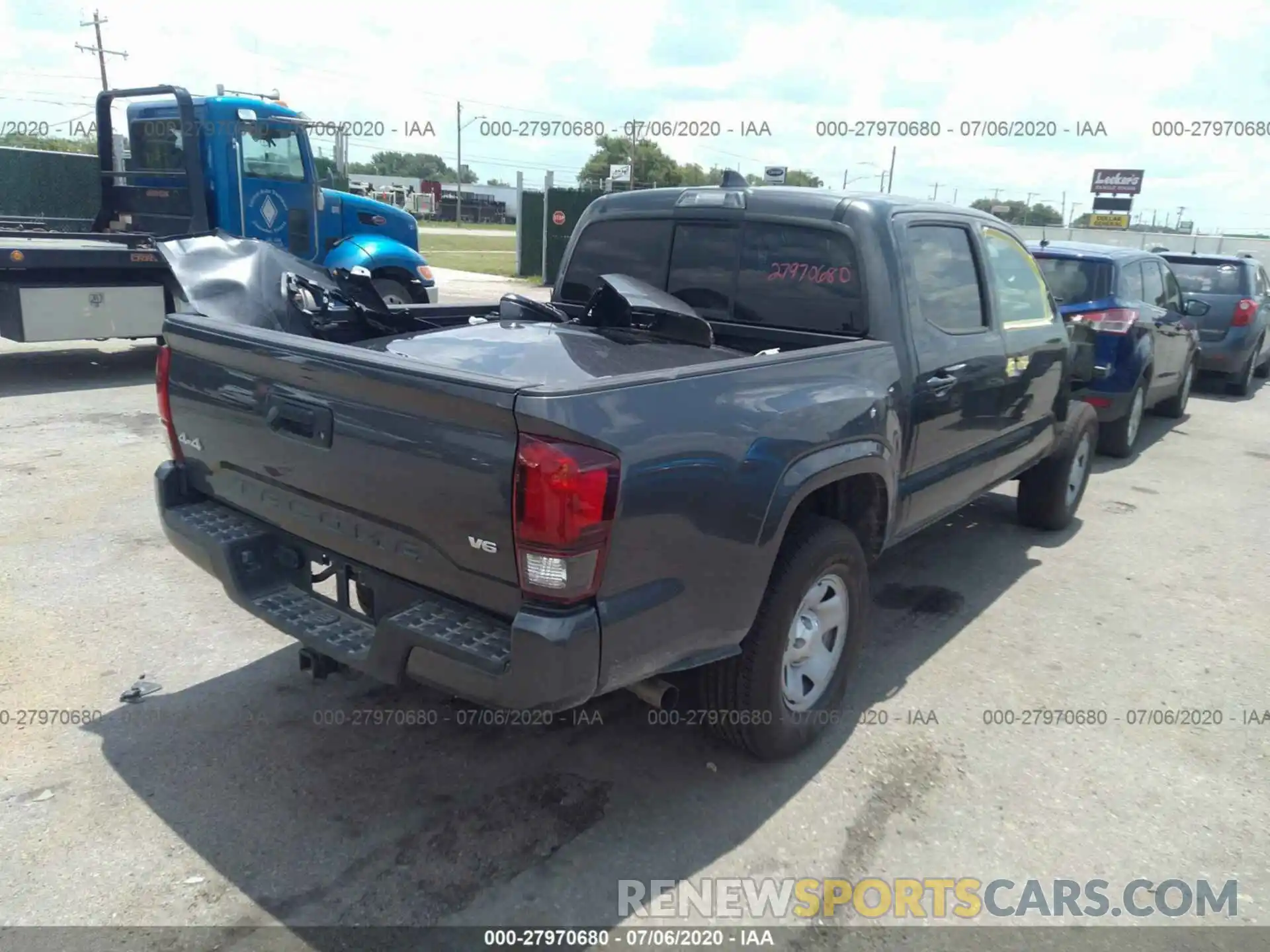 4 Photograph of a damaged car 3TMCZ5AN8LM300039 TOYOTA TACOMA 4WD 2020