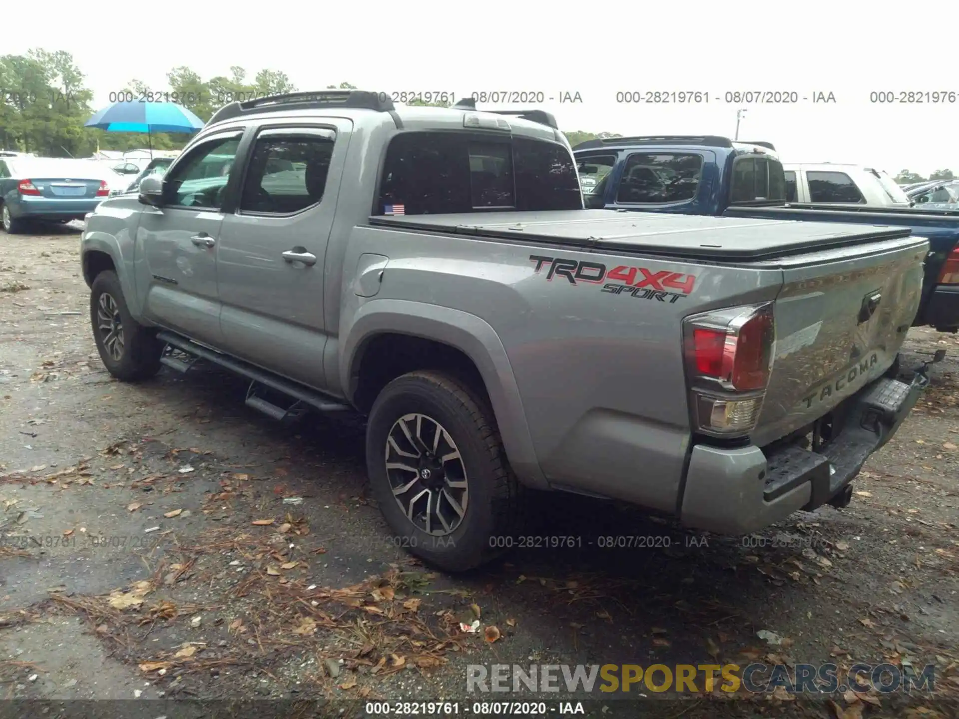 3 Фотография поврежденного автомобиля 3TMCZ5AN8LM308870 TOYOTA TACOMA 4WD 2020