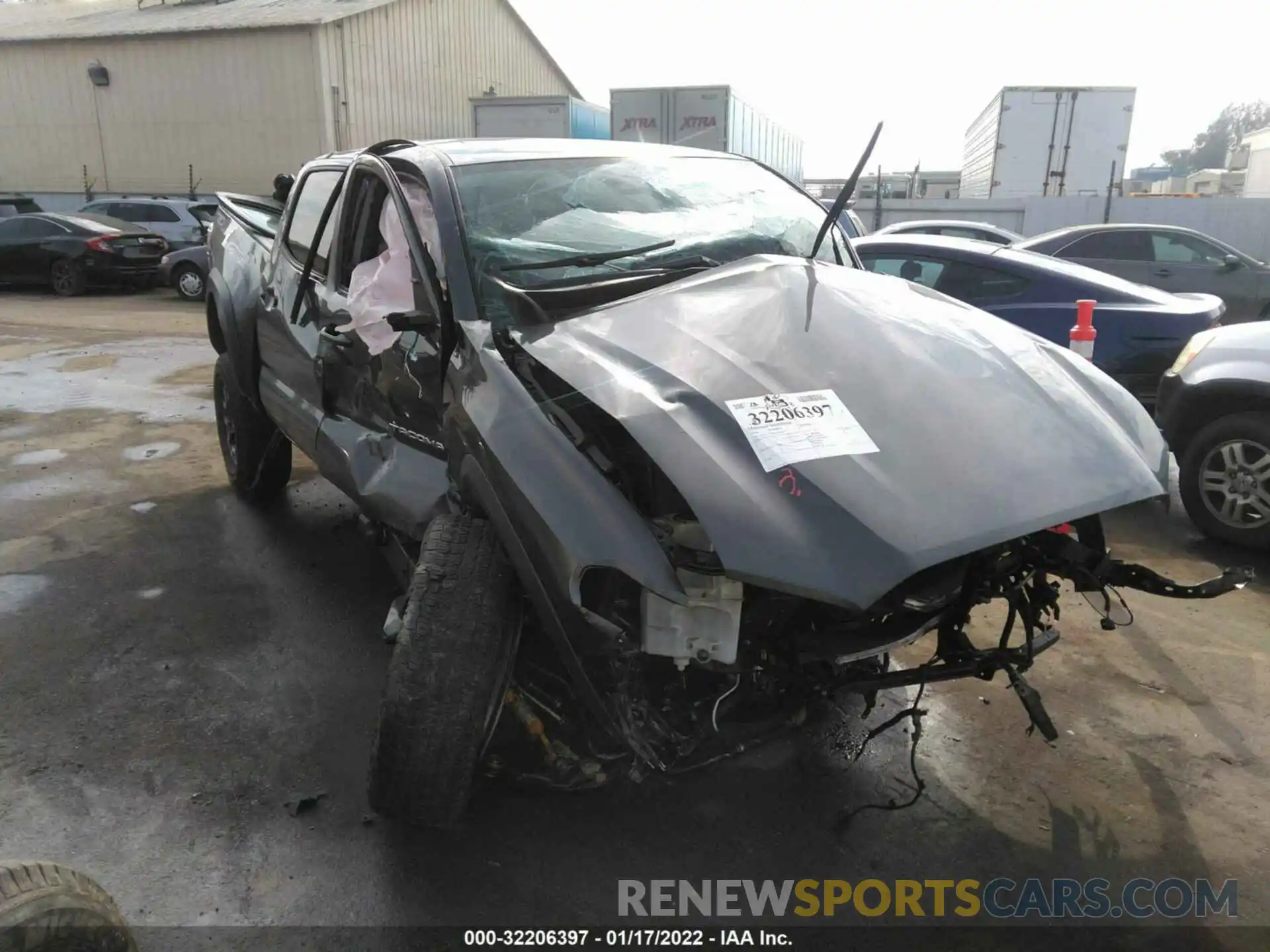 1 Photograph of a damaged car 3TMCZ5AN8LM309971 TOYOTA TACOMA 4WD 2020