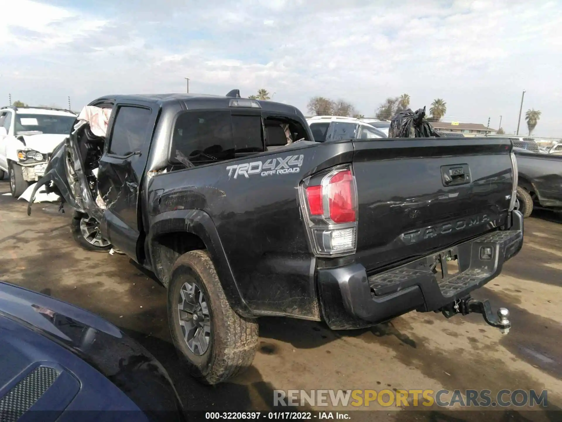 3 Photograph of a damaged car 3TMCZ5AN8LM309971 TOYOTA TACOMA 4WD 2020