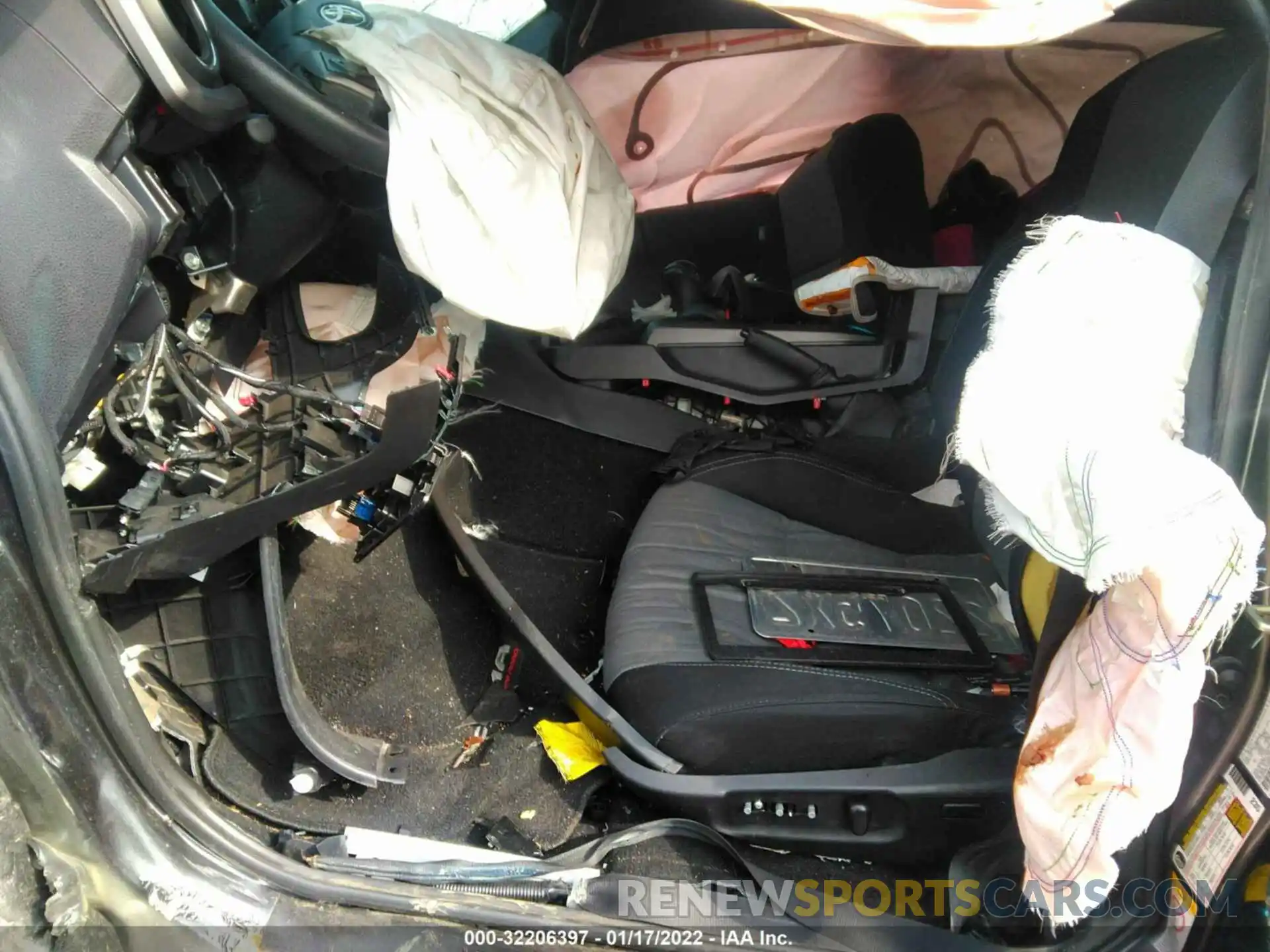 5 Photograph of a damaged car 3TMCZ5AN8LM309971 TOYOTA TACOMA 4WD 2020