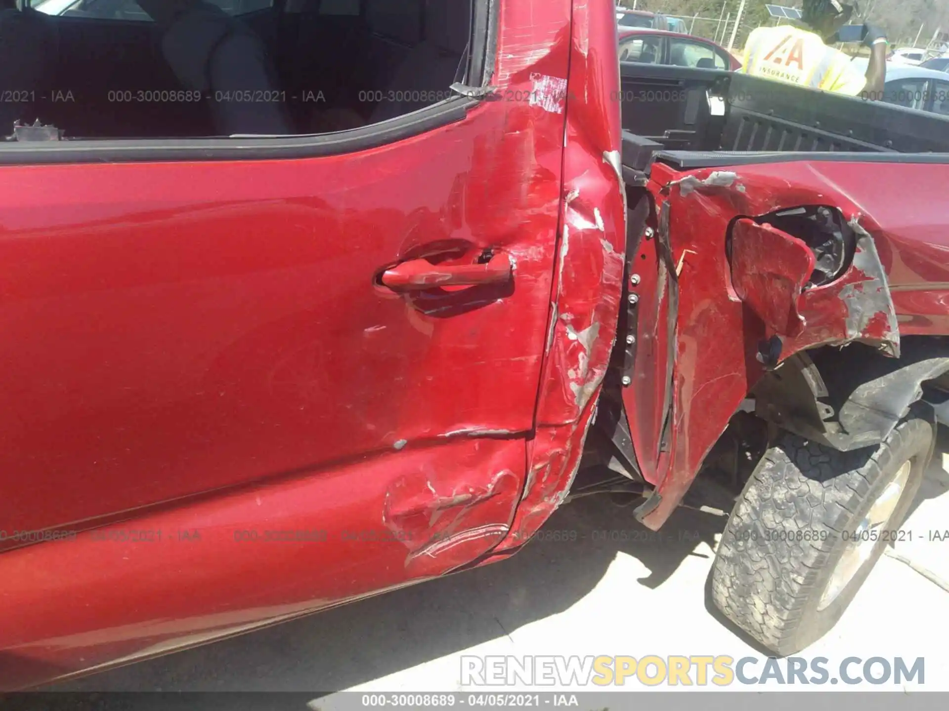 6 Photograph of a damaged car 3TMCZ5AN8LM312515 TOYOTA TACOMA 4WD 2020