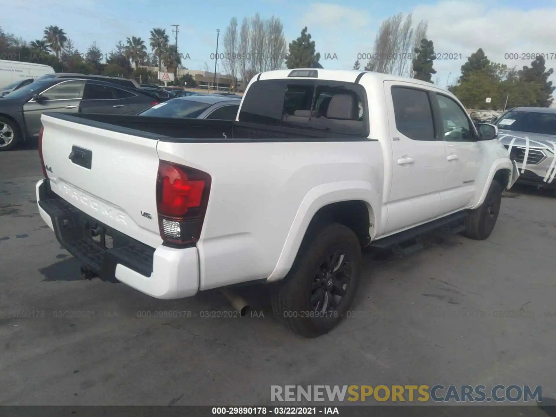 4 Photograph of a damaged car 3TMCZ5AN8LM314331 TOYOTA TACOMA 4WD 2020