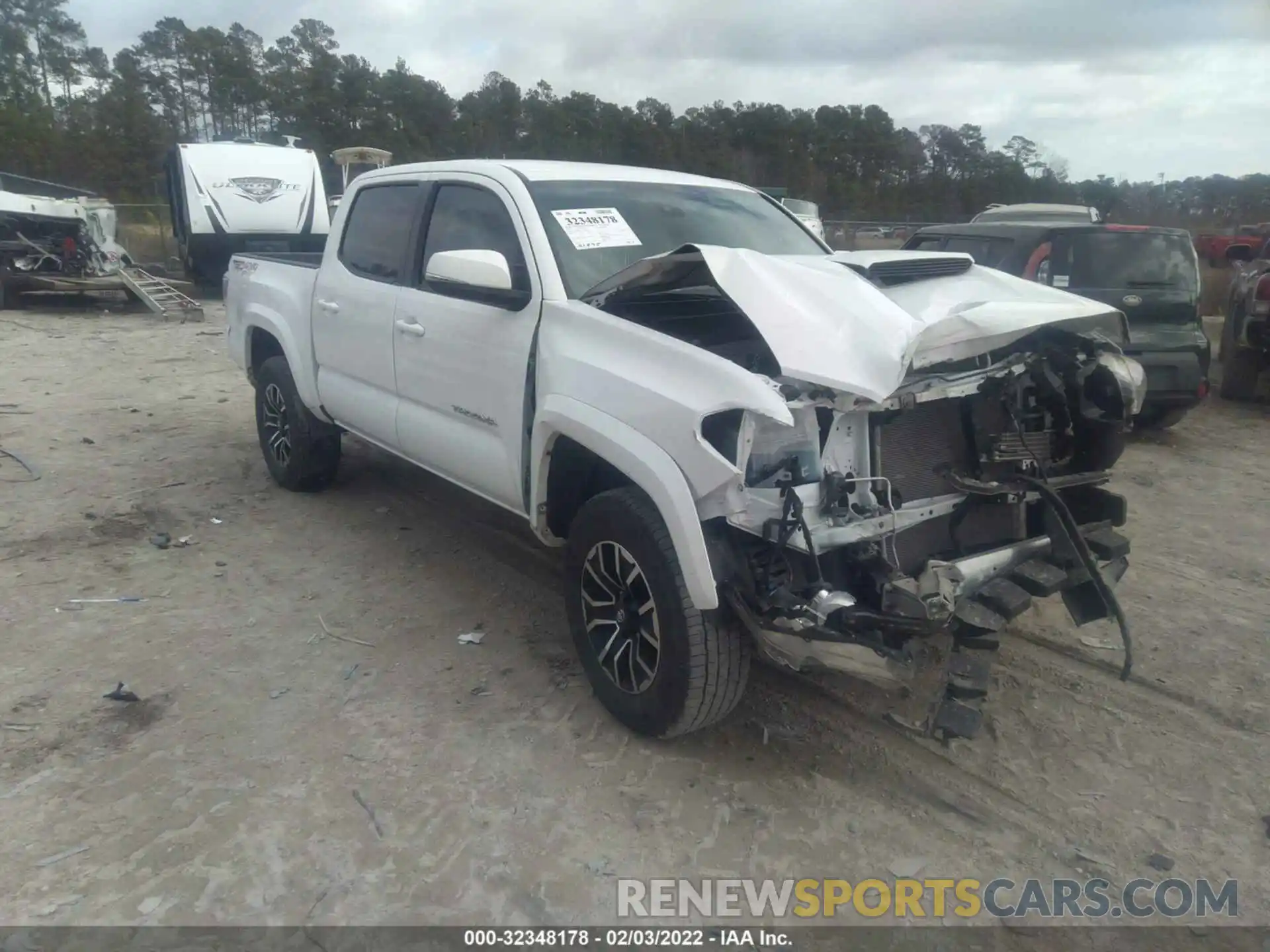 1 Photograph of a damaged car 3TMCZ5AN8LM316872 TOYOTA TACOMA 4WD 2020