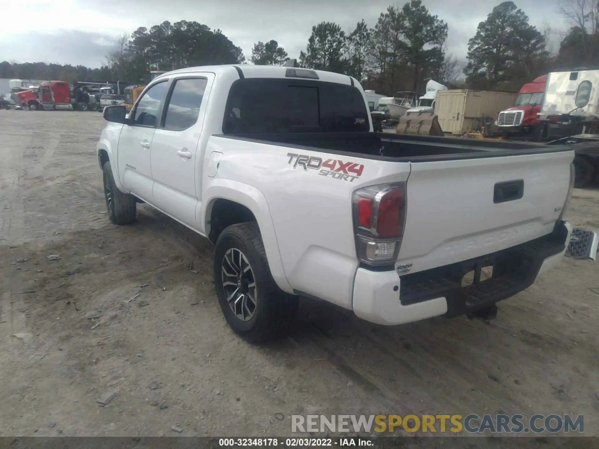 3 Photograph of a damaged car 3TMCZ5AN8LM316872 TOYOTA TACOMA 4WD 2020