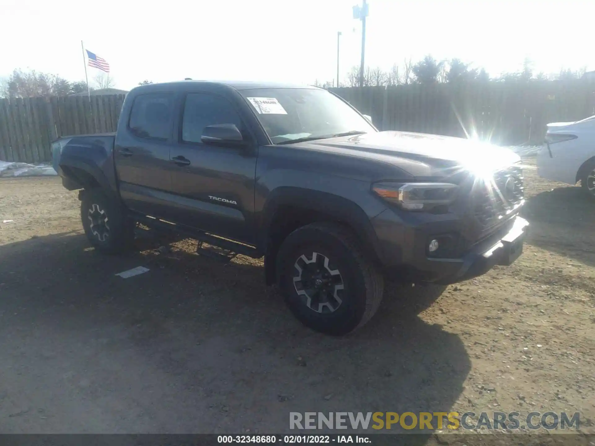 1 Photograph of a damaged car 3TMCZ5AN8LM322767 TOYOTA TACOMA 4WD 2020