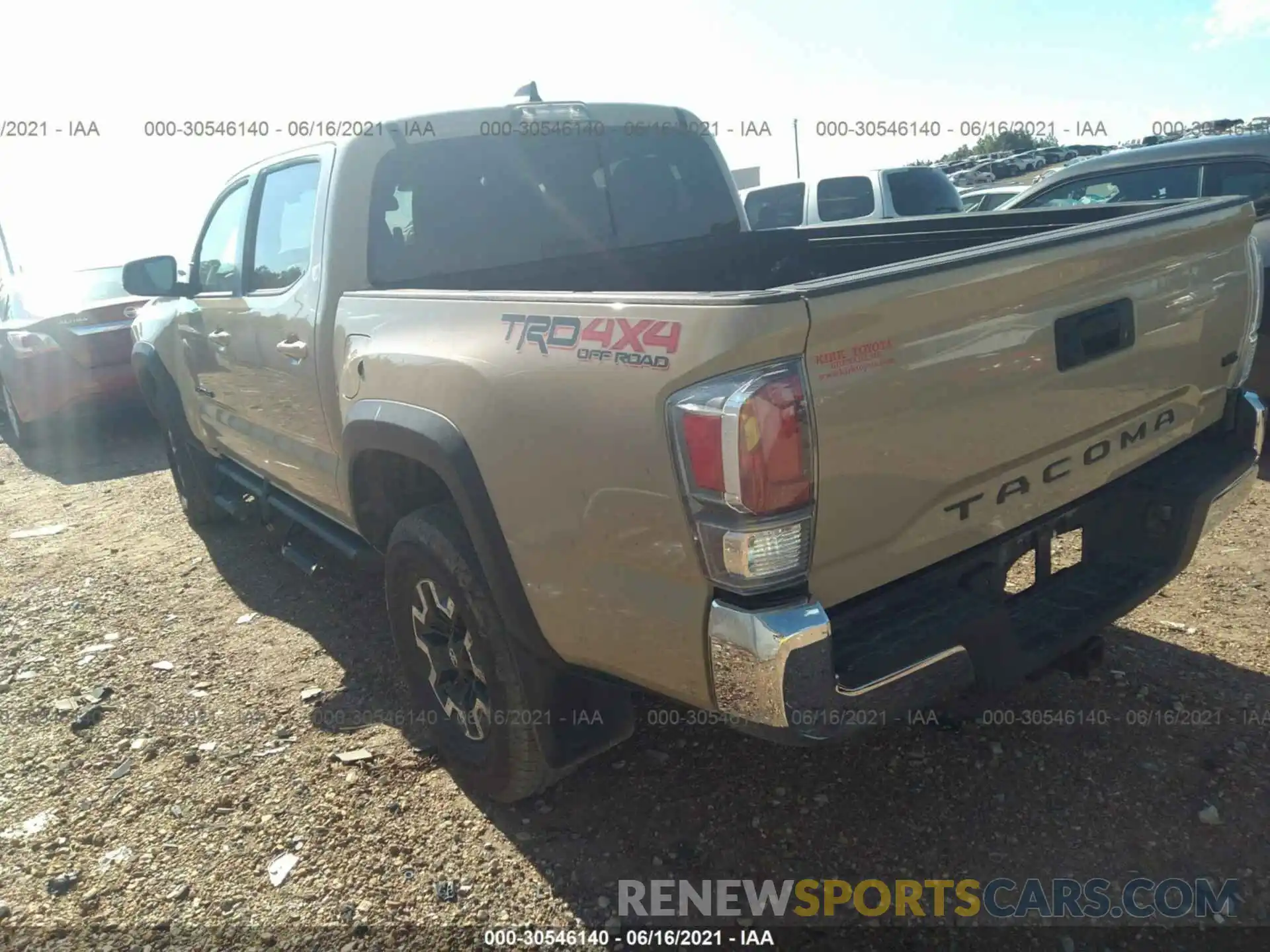 3 Photograph of a damaged car 3TMCZ5AN8LM326902 TOYOTA TACOMA 4WD 2020