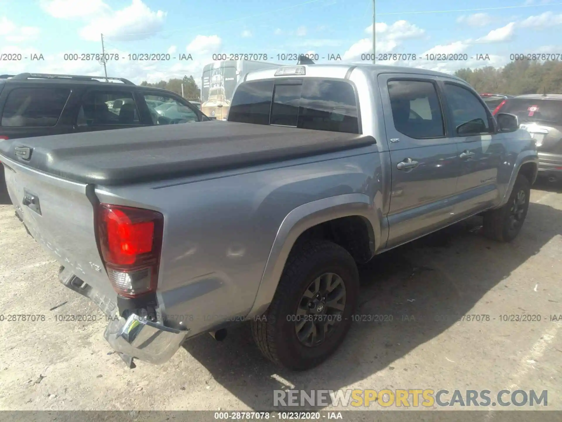 4 Фотография поврежденного автомобиля 3TMCZ5AN8LM332182 TOYOTA TACOMA 4WD 2020