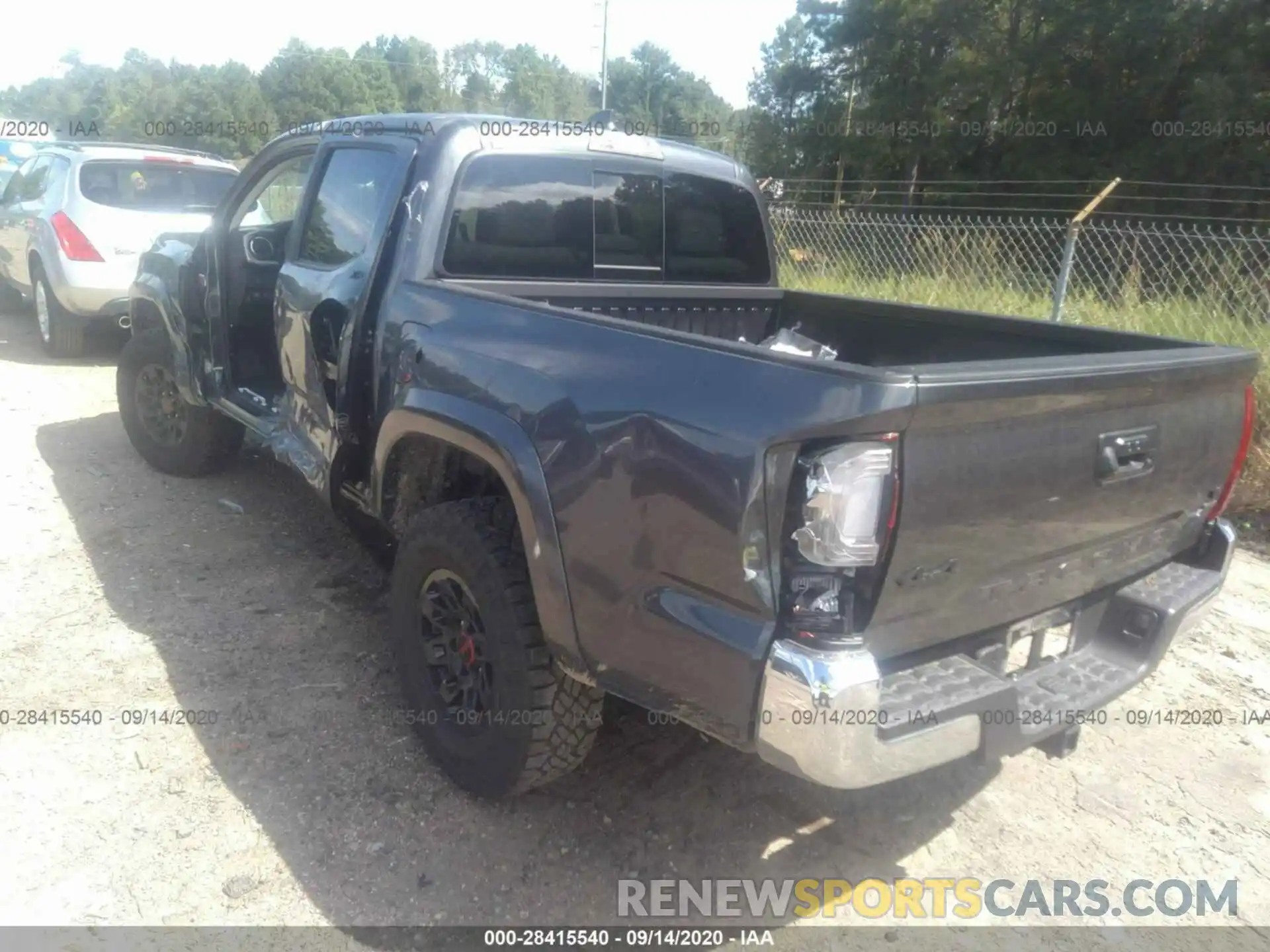 3 Photograph of a damaged car 3TMCZ5AN8LM333493 TOYOTA TACOMA 4WD 2020