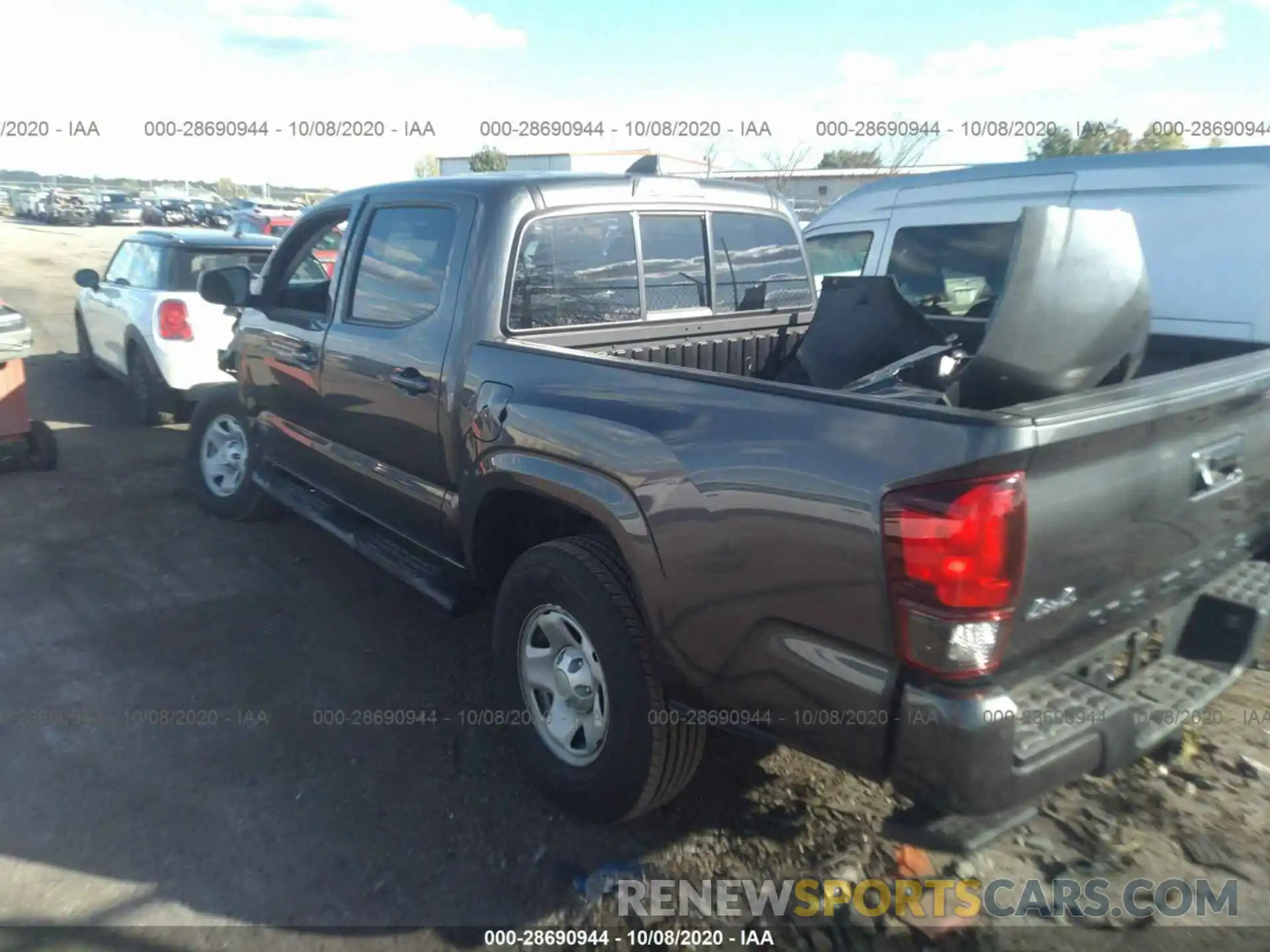 3 Photograph of a damaged car 3TMCZ5AN8LM338063 TOYOTA TACOMA 4WD 2020