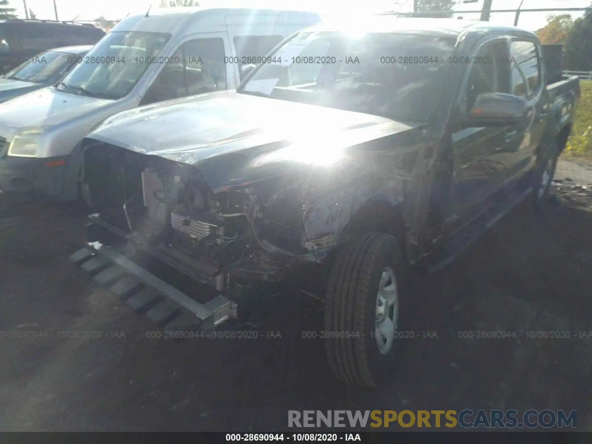 6 Photograph of a damaged car 3TMCZ5AN8LM338063 TOYOTA TACOMA 4WD 2020