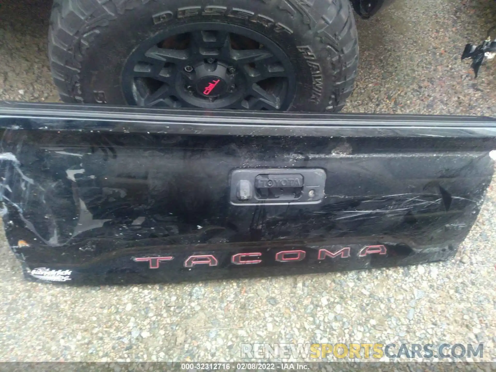 12 Фотография поврежденного автомобиля 3TMCZ5AN8LM338564 TOYOTA TACOMA 4WD 2020