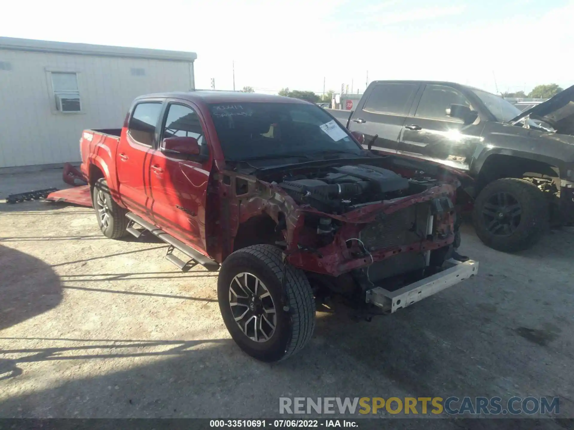 1 Photograph of a damaged car 3TMCZ5AN8LM344266 TOYOTA TACOMA 4WD 2020