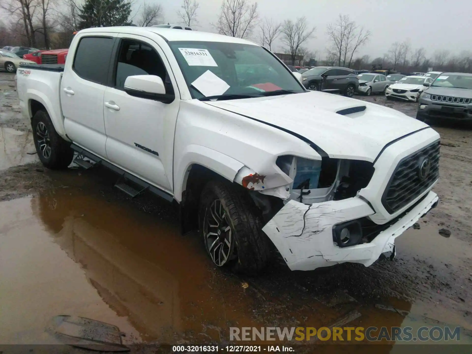 1 Photograph of a damaged car 3TMCZ5AN8LM344655 TOYOTA TACOMA 4WD 2020