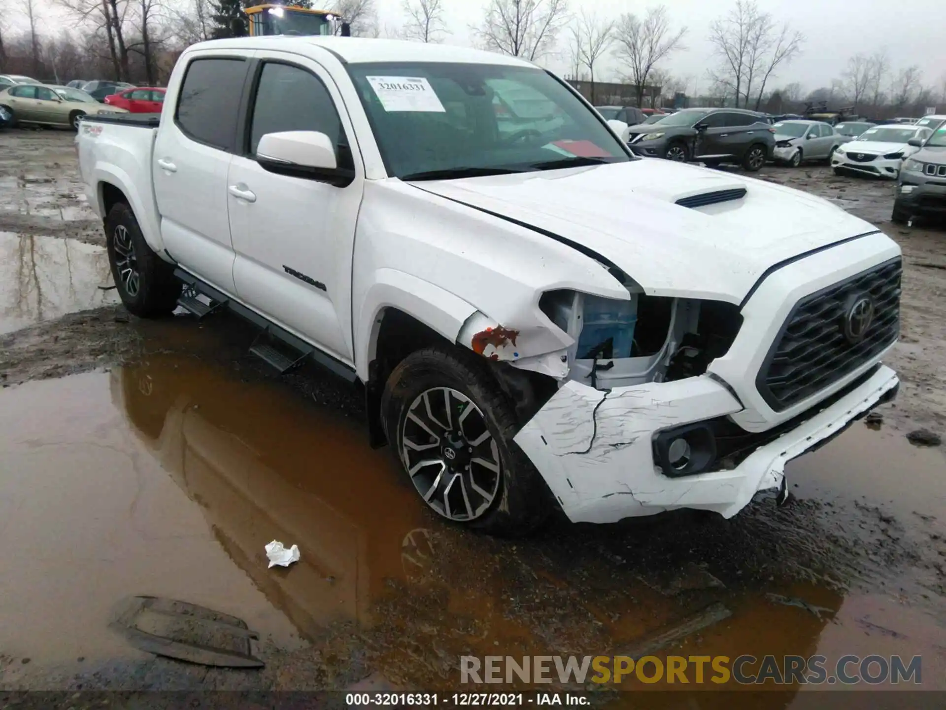 6 Photograph of a damaged car 3TMCZ5AN8LM344655 TOYOTA TACOMA 4WD 2020