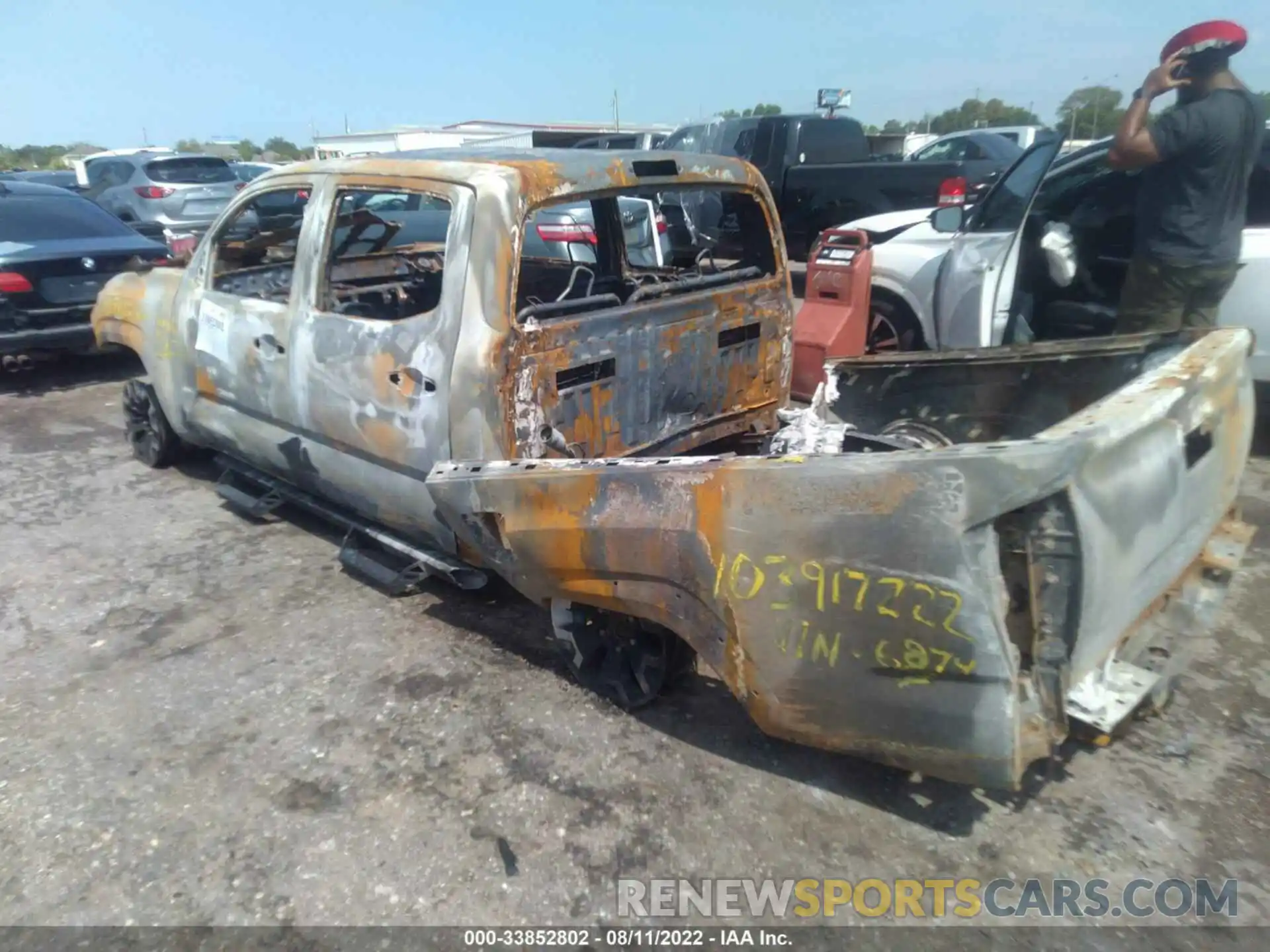 3 Photograph of a damaged car 3TMCZ5AN8LM346874 TOYOTA TACOMA 4WD 2020