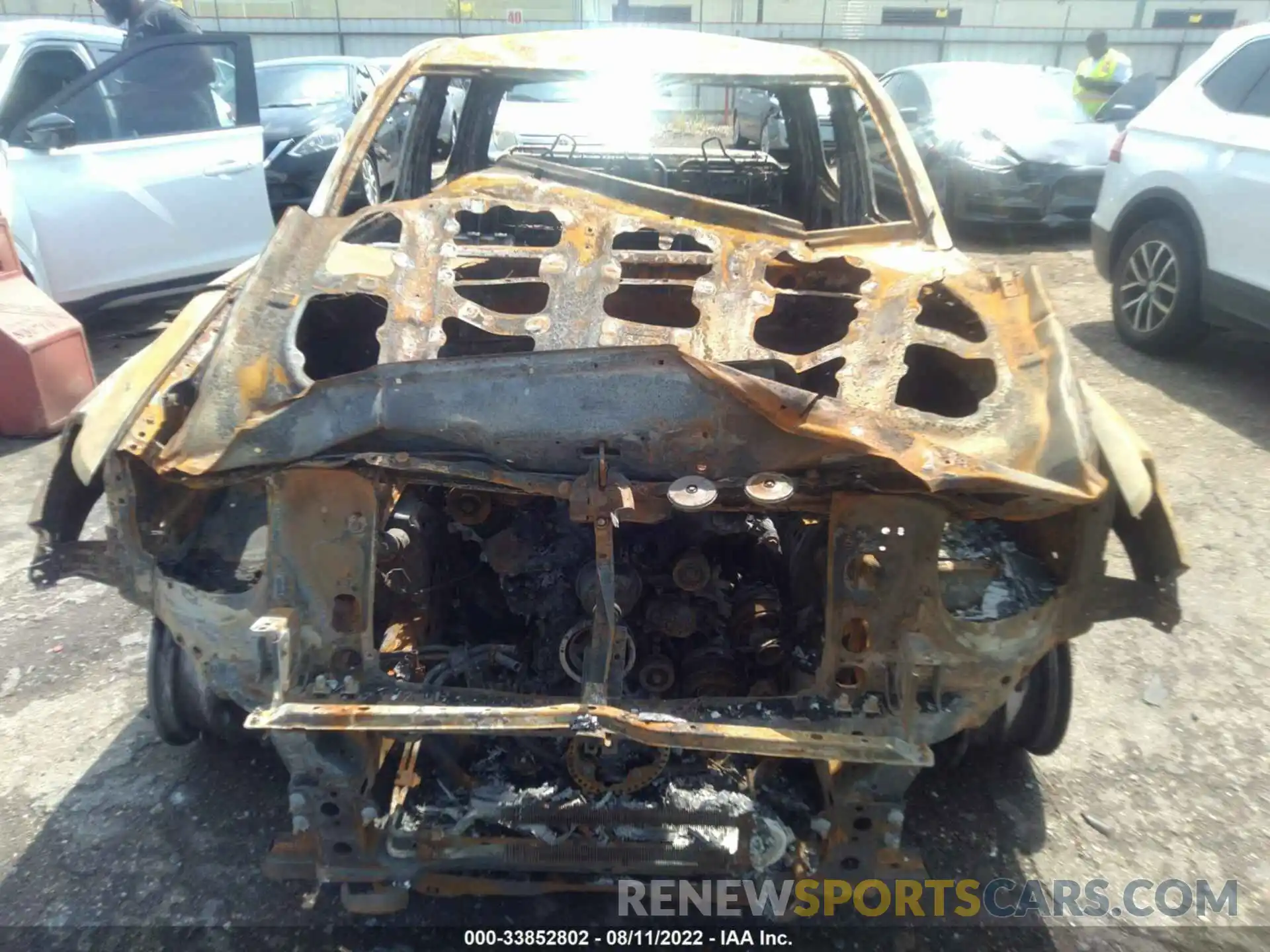 6 Photograph of a damaged car 3TMCZ5AN8LM346874 TOYOTA TACOMA 4WD 2020