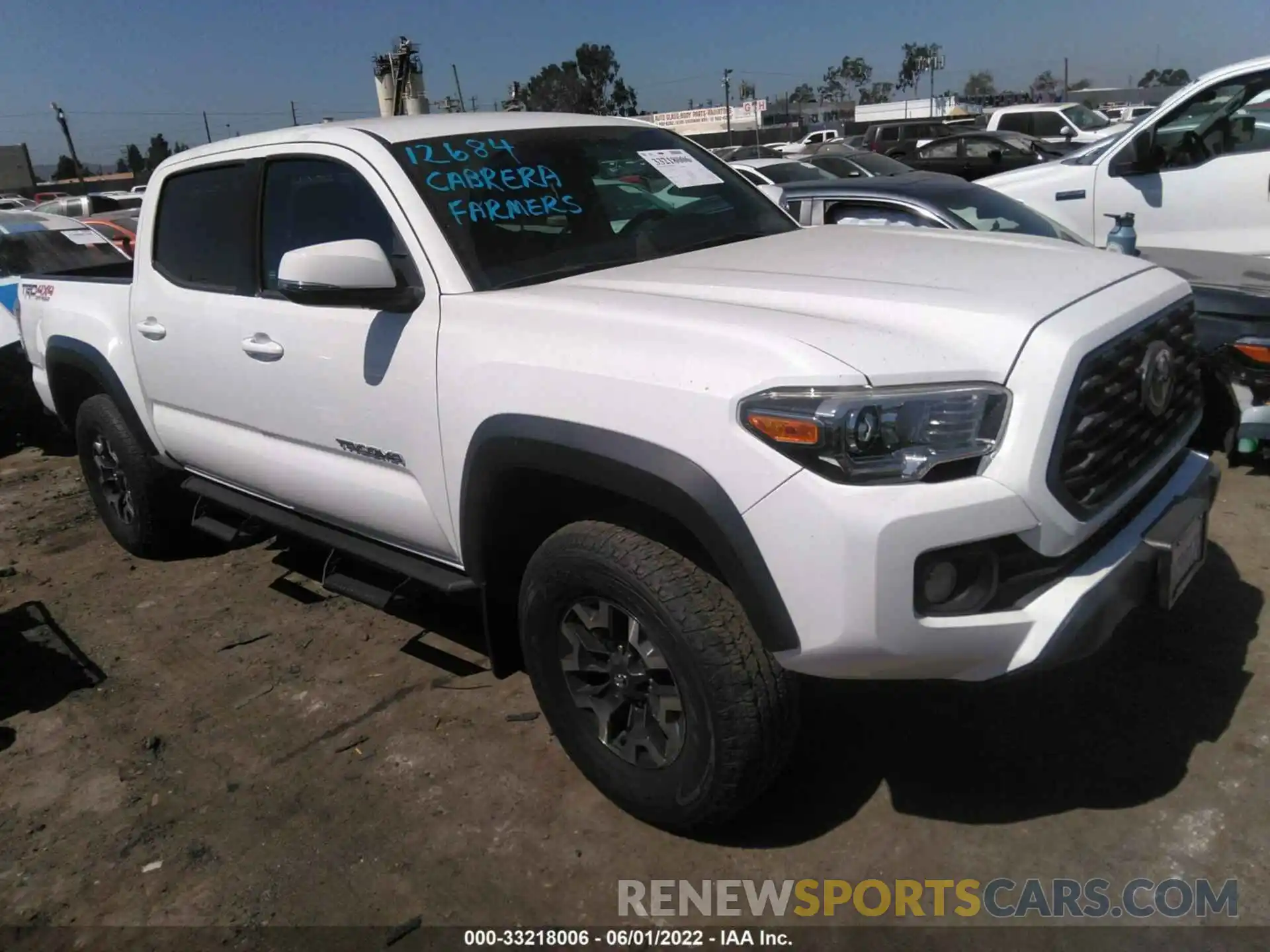 1 Photograph of a damaged car 3TMCZ5AN8LM348043 TOYOTA TACOMA 4WD 2020