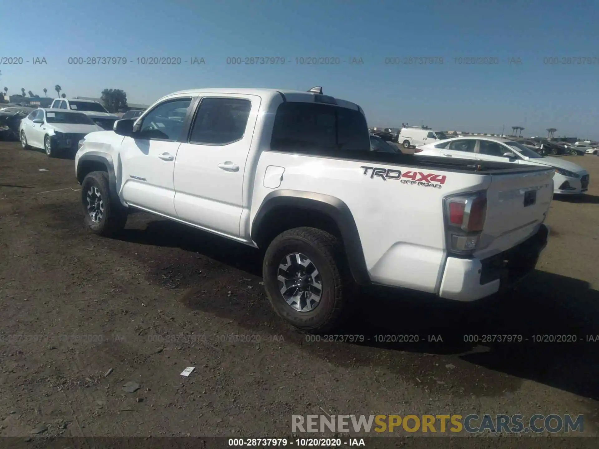 3 Photograph of a damaged car 3TMCZ5AN8LM351329 TOYOTA TACOMA 4WD 2020