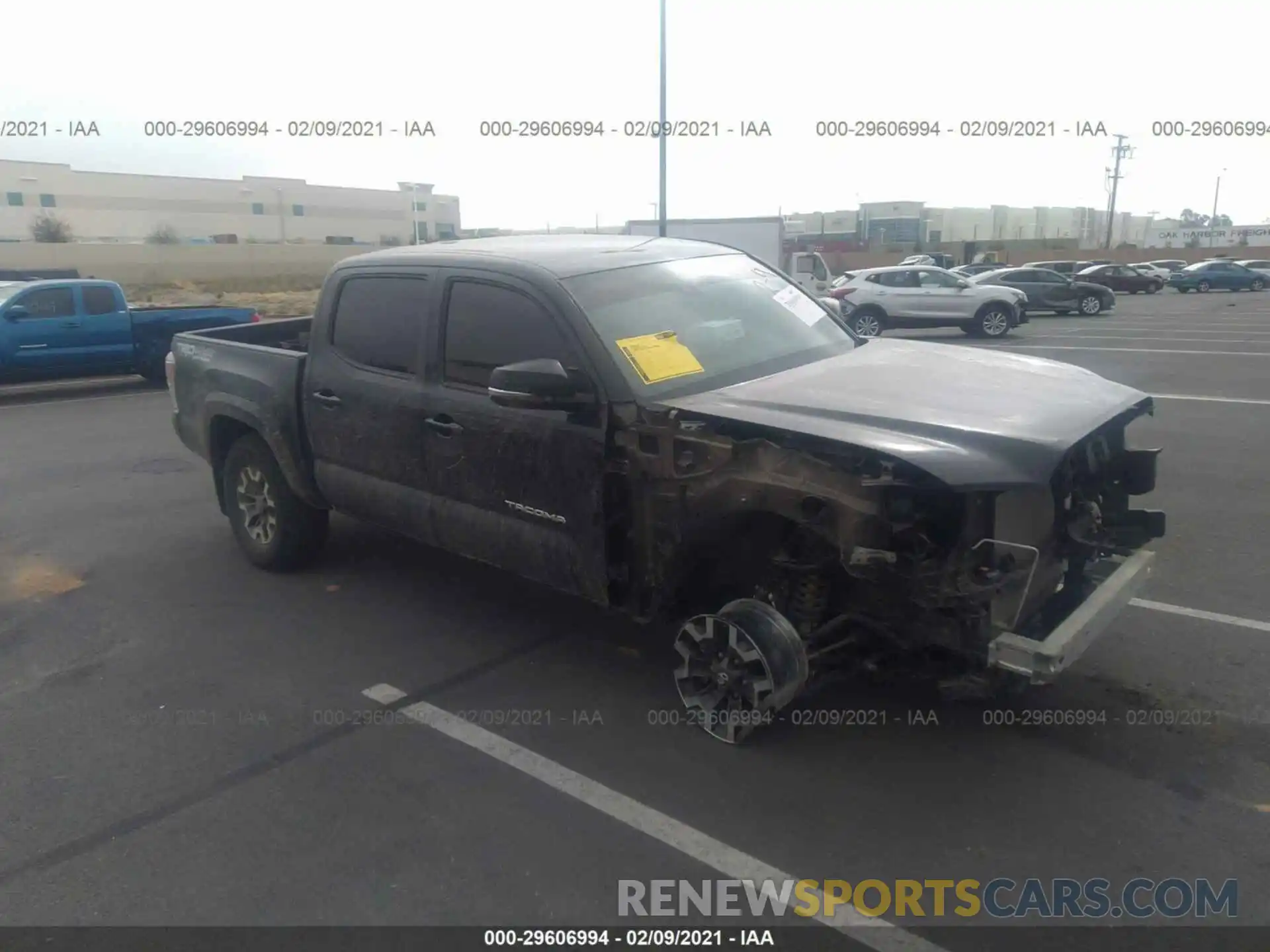 1 Photograph of a damaged car 3TMCZ5AN8LM353307 TOYOTA TACOMA 4WD 2020