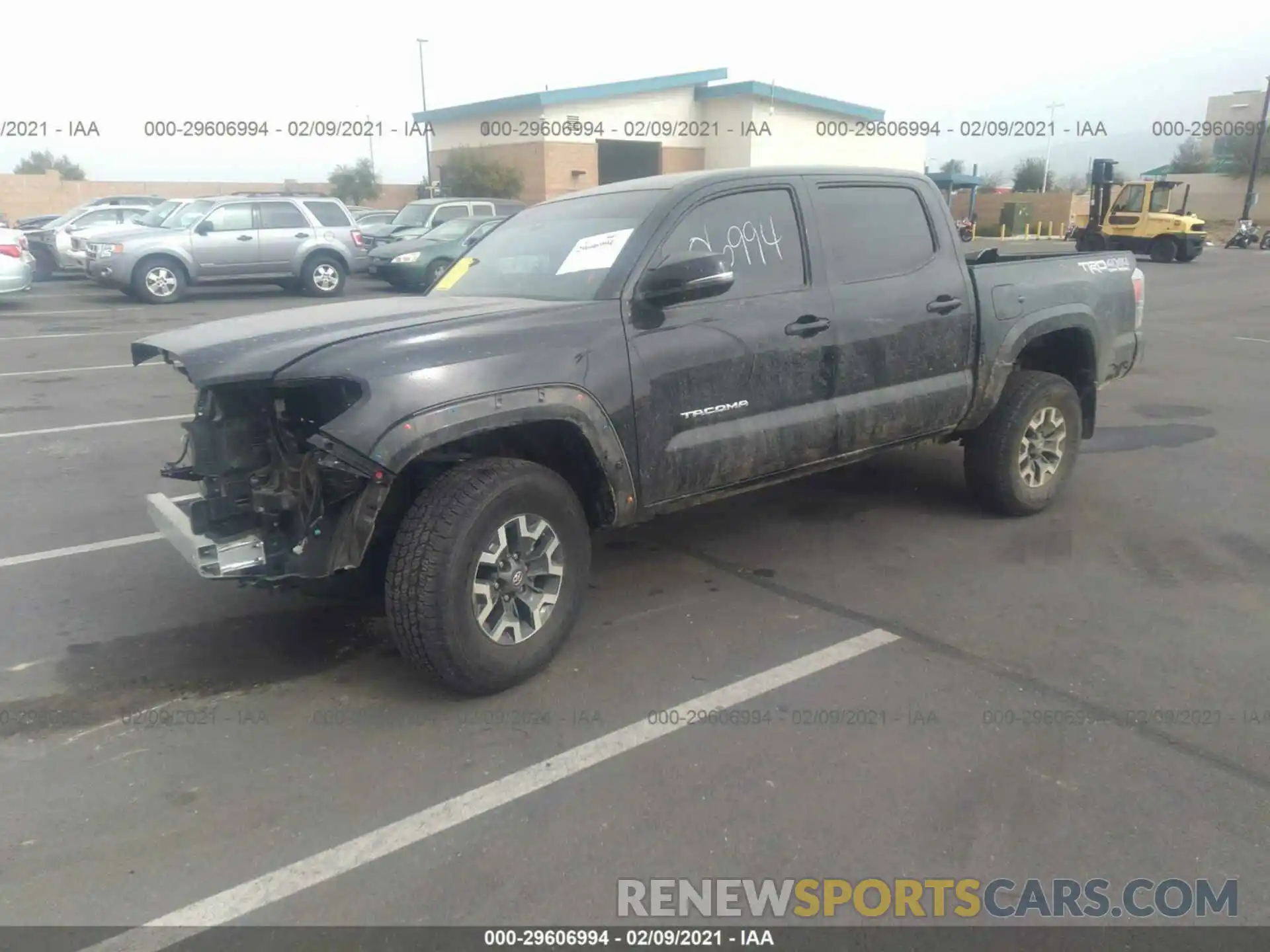 2 Photograph of a damaged car 3TMCZ5AN8LM353307 TOYOTA TACOMA 4WD 2020