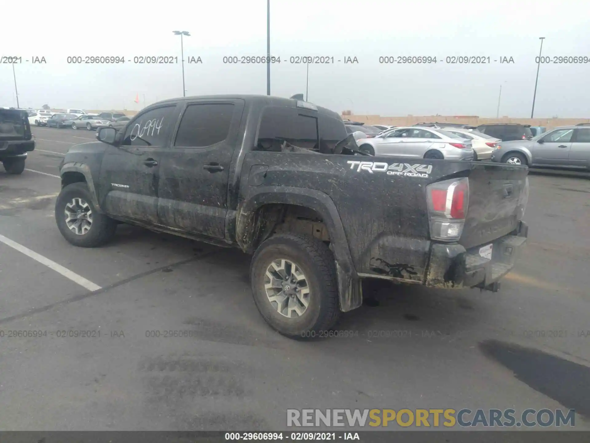 3 Photograph of a damaged car 3TMCZ5AN8LM353307 TOYOTA TACOMA 4WD 2020