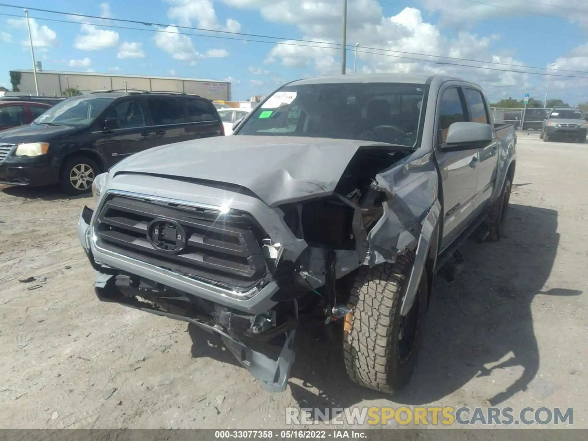 6 Photograph of a damaged car 3TMCZ5AN9LM300552 TOYOTA TACOMA 4WD 2020