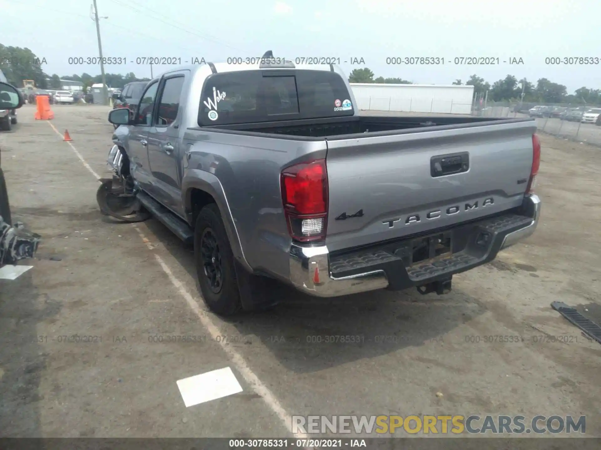 3 Photograph of a damaged car 3TMCZ5AN9LM309834 TOYOTA TACOMA 4WD 2020