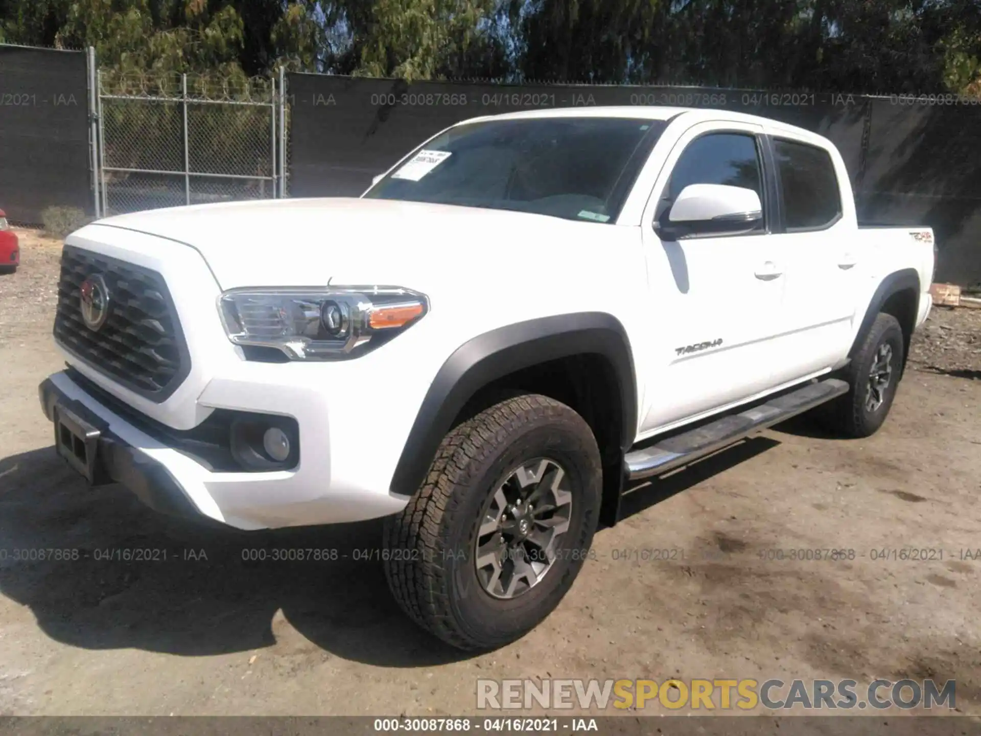 2 Photograph of a damaged car 3TMCZ5AN9LM313382 TOYOTA TACOMA 4WD 2020