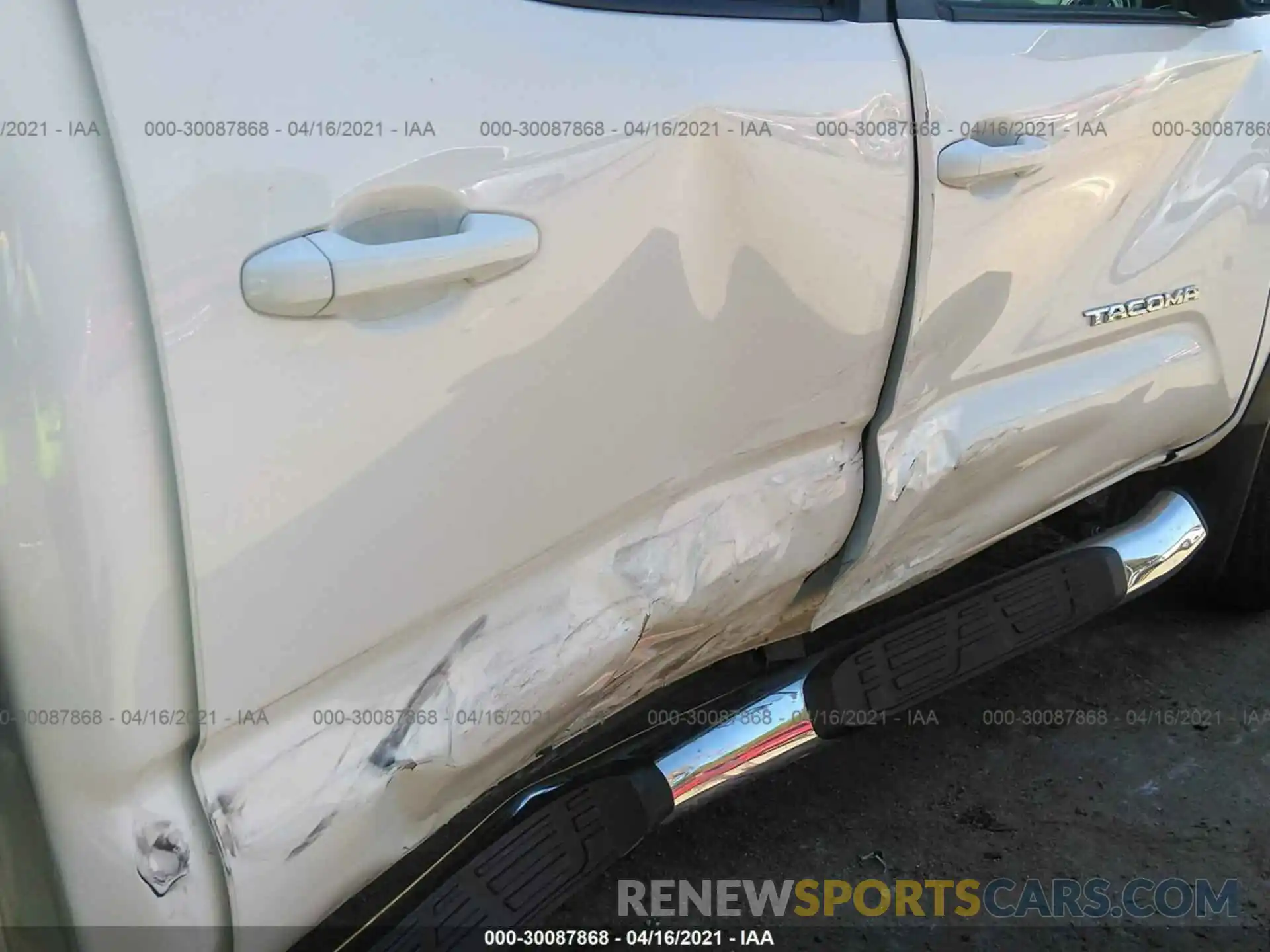 6 Photograph of a damaged car 3TMCZ5AN9LM313382 TOYOTA TACOMA 4WD 2020