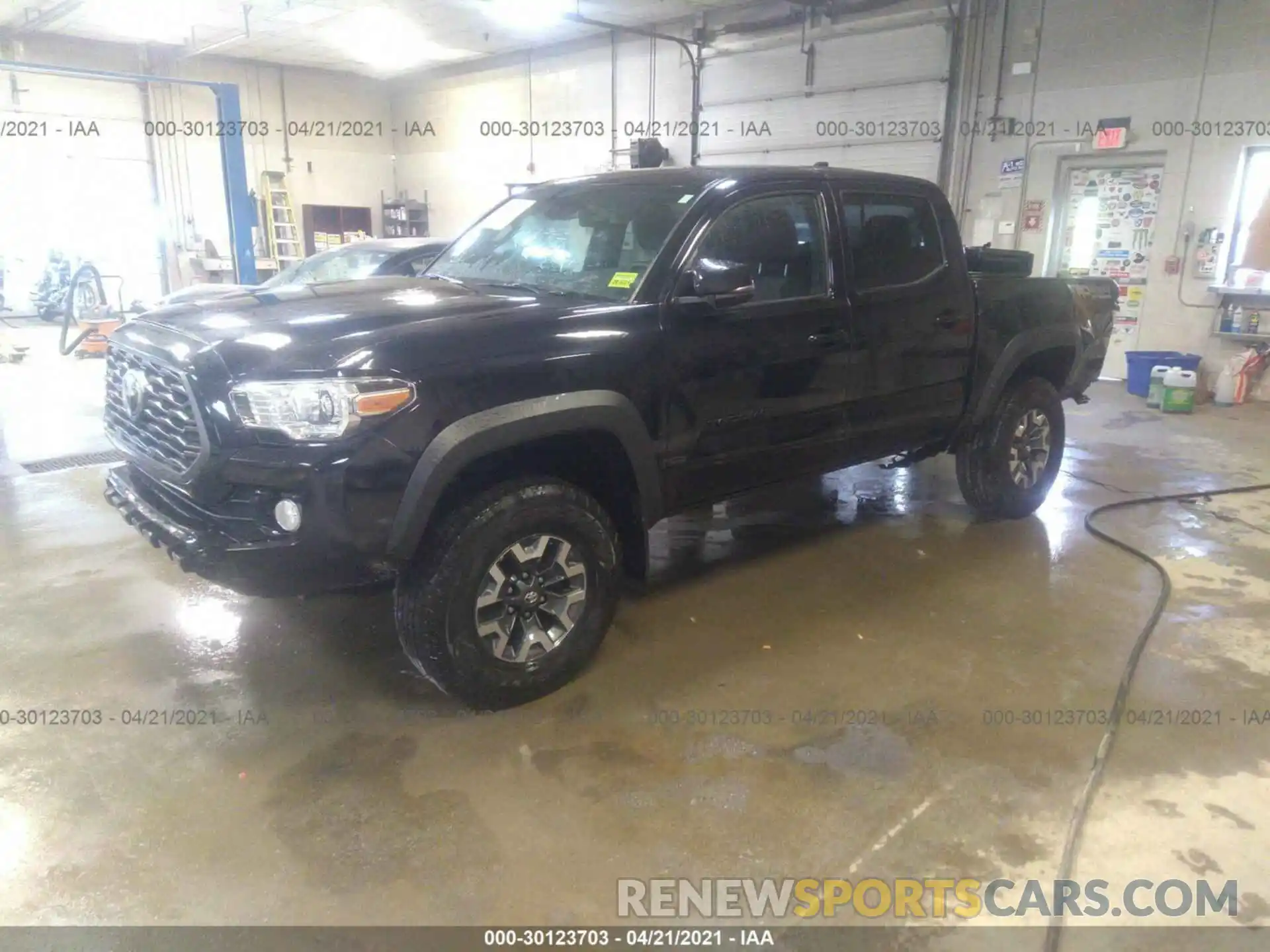 2 Photograph of a damaged car 3TMCZ5AN9LM317349 TOYOTA TACOMA 4WD 2020