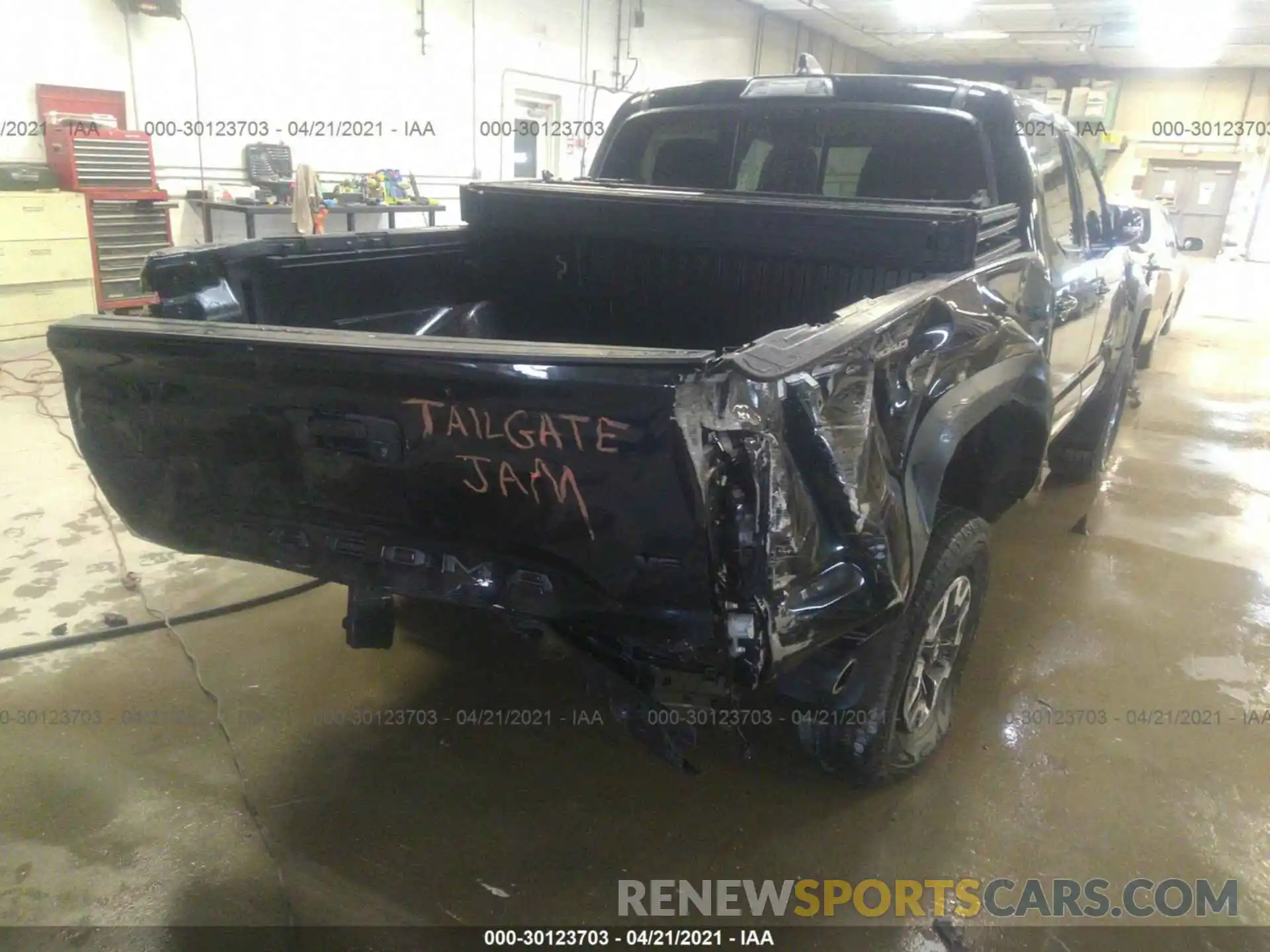 6 Photograph of a damaged car 3TMCZ5AN9LM317349 TOYOTA TACOMA 4WD 2020