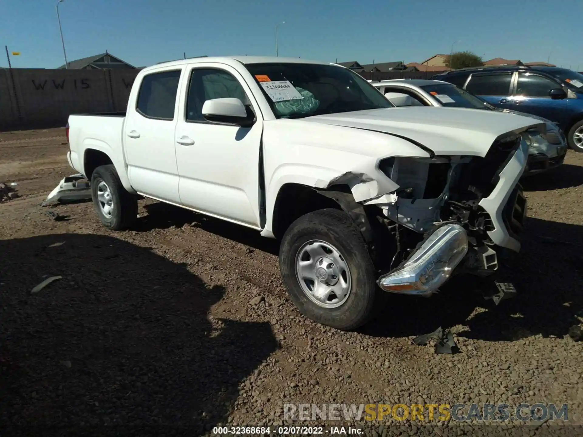 1 Photograph of a damaged car 3TMCZ5AN9LM318114 TOYOTA TACOMA 4WD 2020