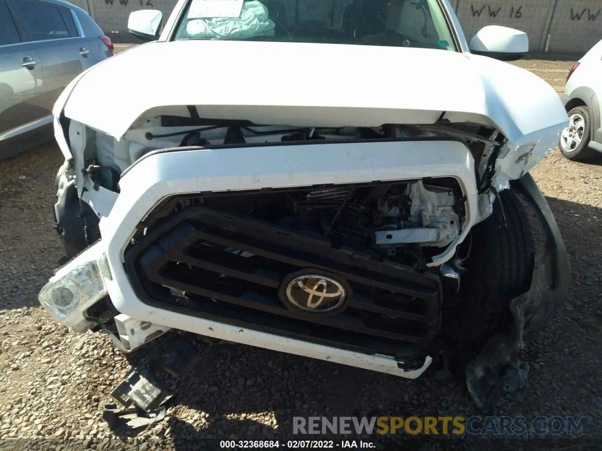 6 Photograph of a damaged car 3TMCZ5AN9LM318114 TOYOTA TACOMA 4WD 2020