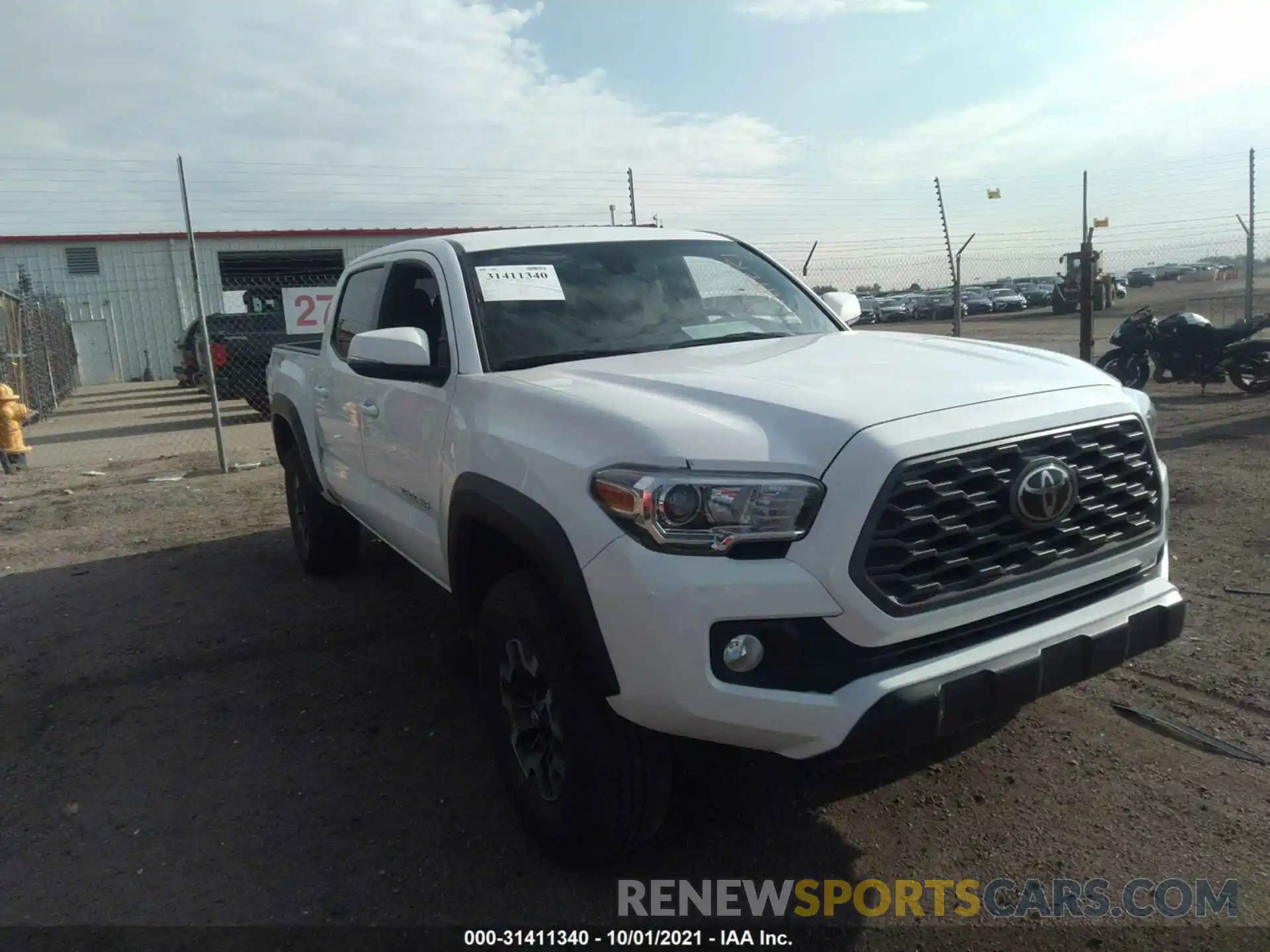 1 Photograph of a damaged car 3TMCZ5AN9LM323331 TOYOTA TACOMA 4WD 2020