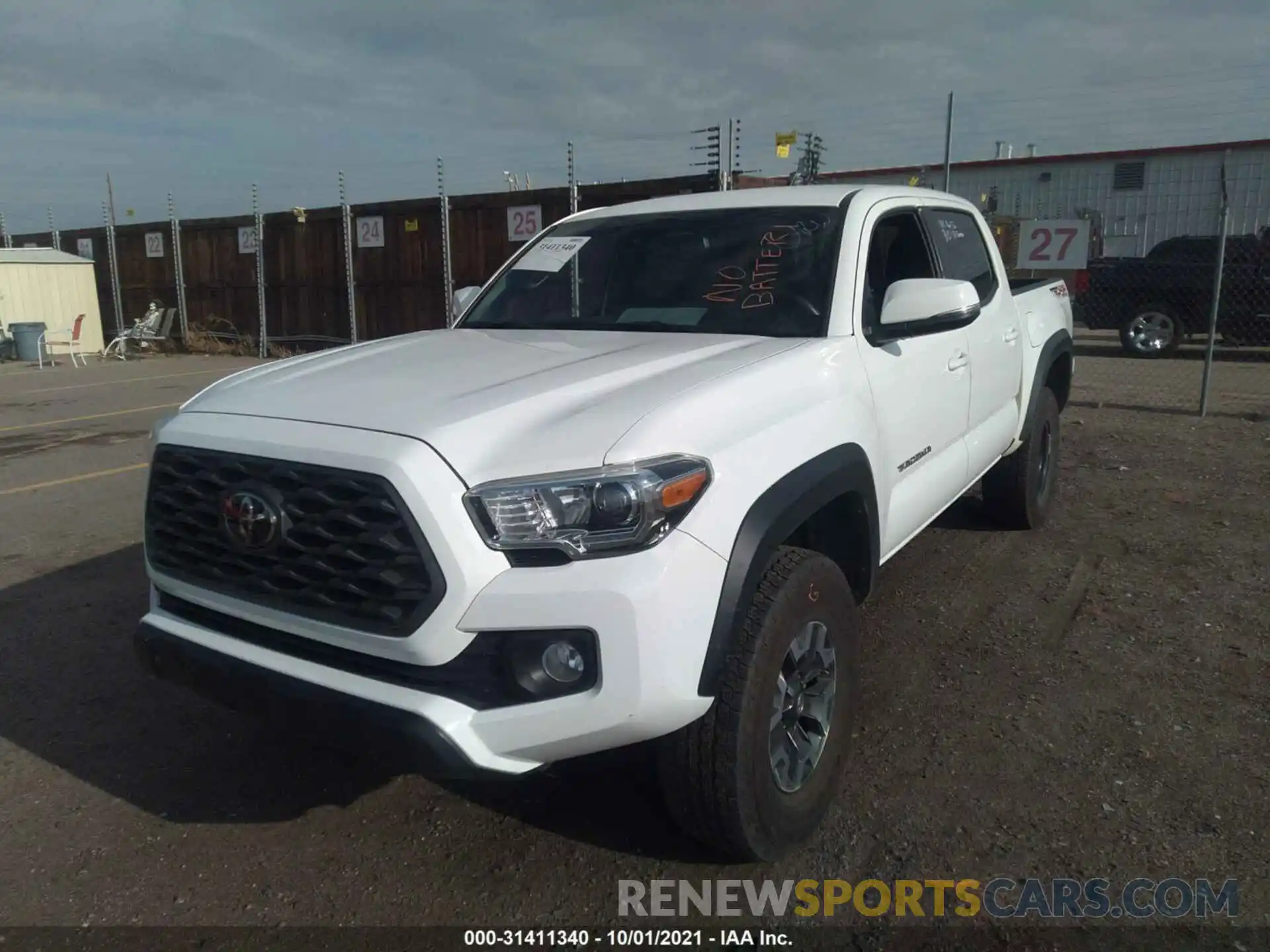 2 Photograph of a damaged car 3TMCZ5AN9LM323331 TOYOTA TACOMA 4WD 2020