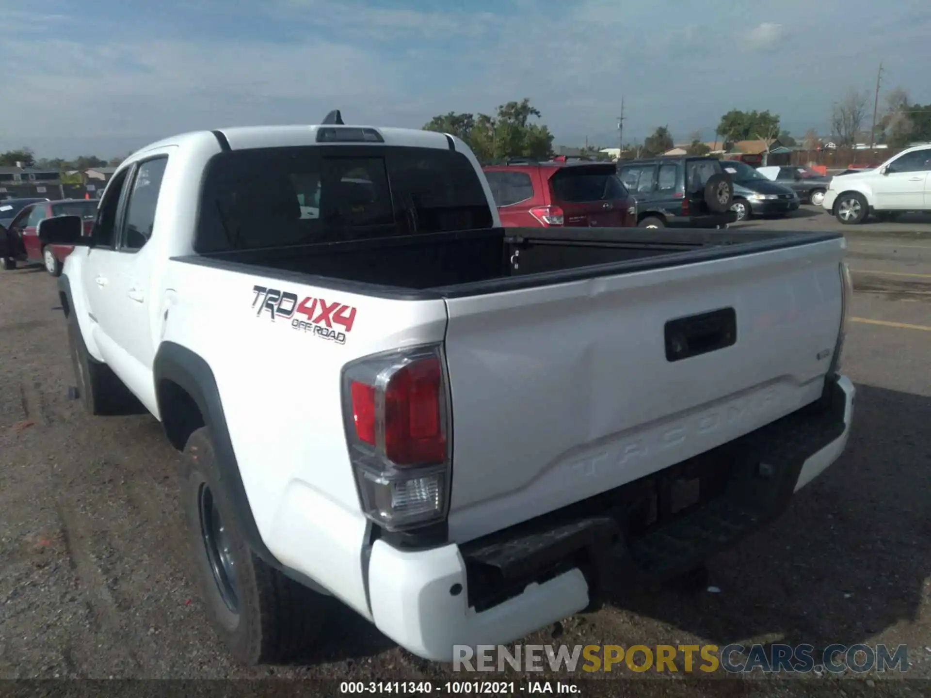 6 Photograph of a damaged car 3TMCZ5AN9LM323331 TOYOTA TACOMA 4WD 2020